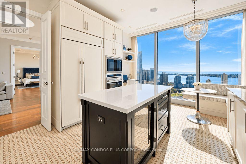 2705 - 183 Wellington Street W, Toronto (waterfront Communities), Ontario
