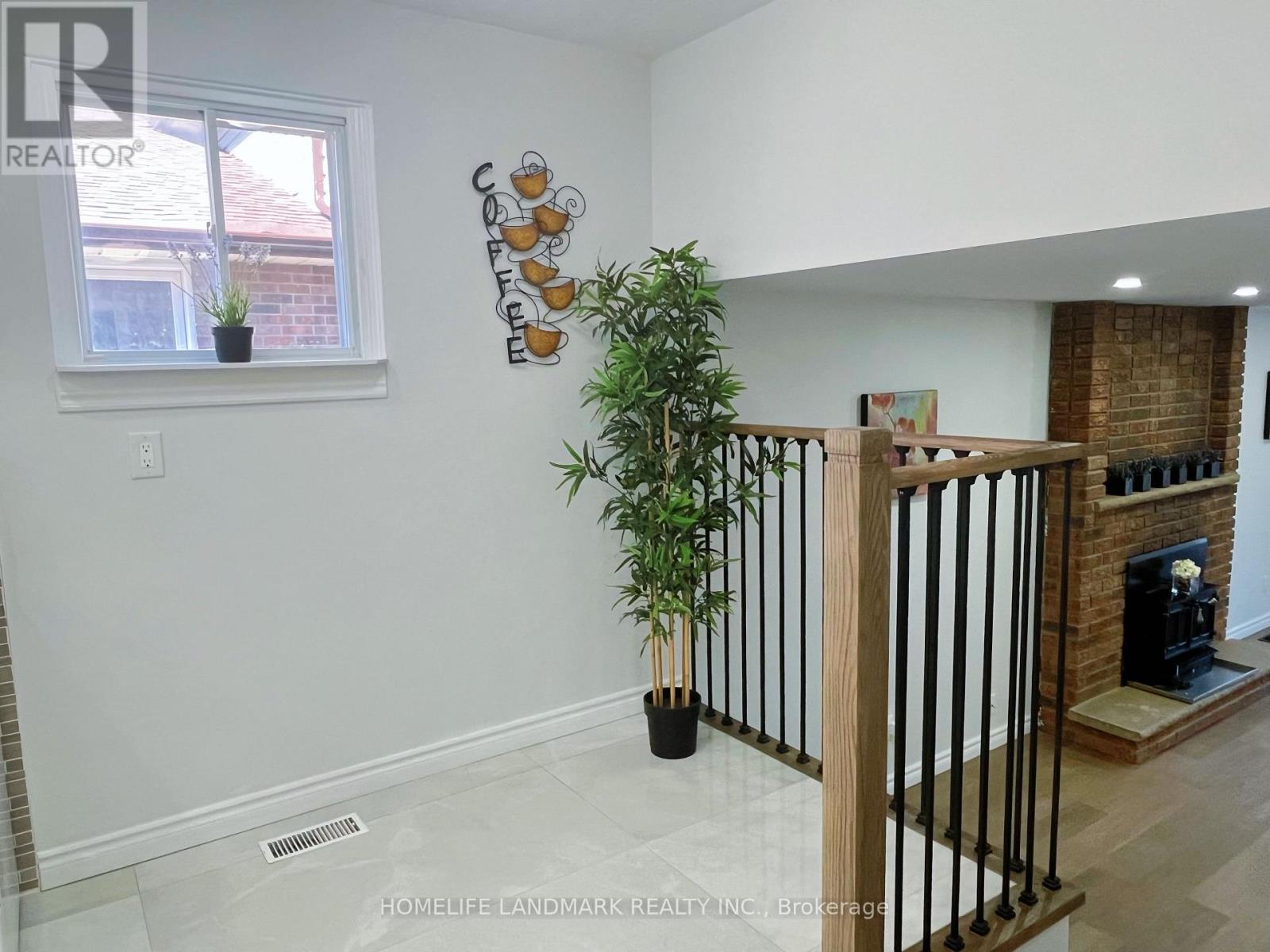 6 Snowhill Crescent, Toronto (agincourt South-malvern West), Ontario