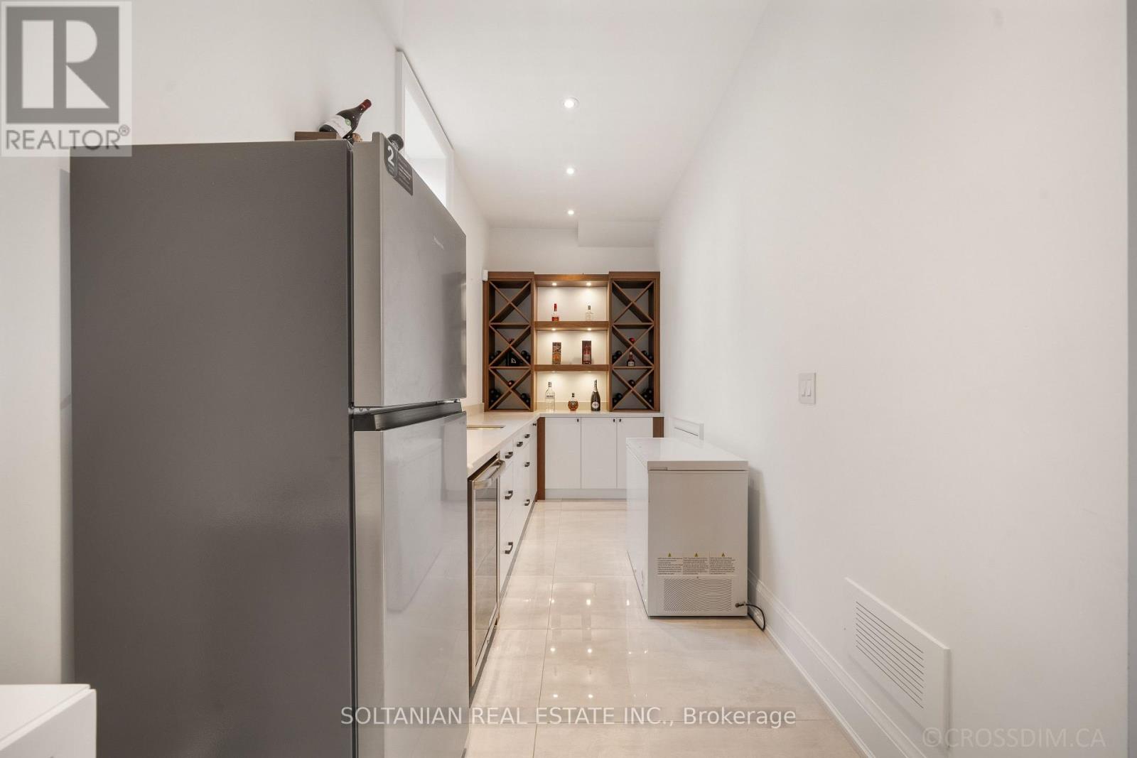 15 Calvin Avenue, Toronto (willowdale East), Ontario