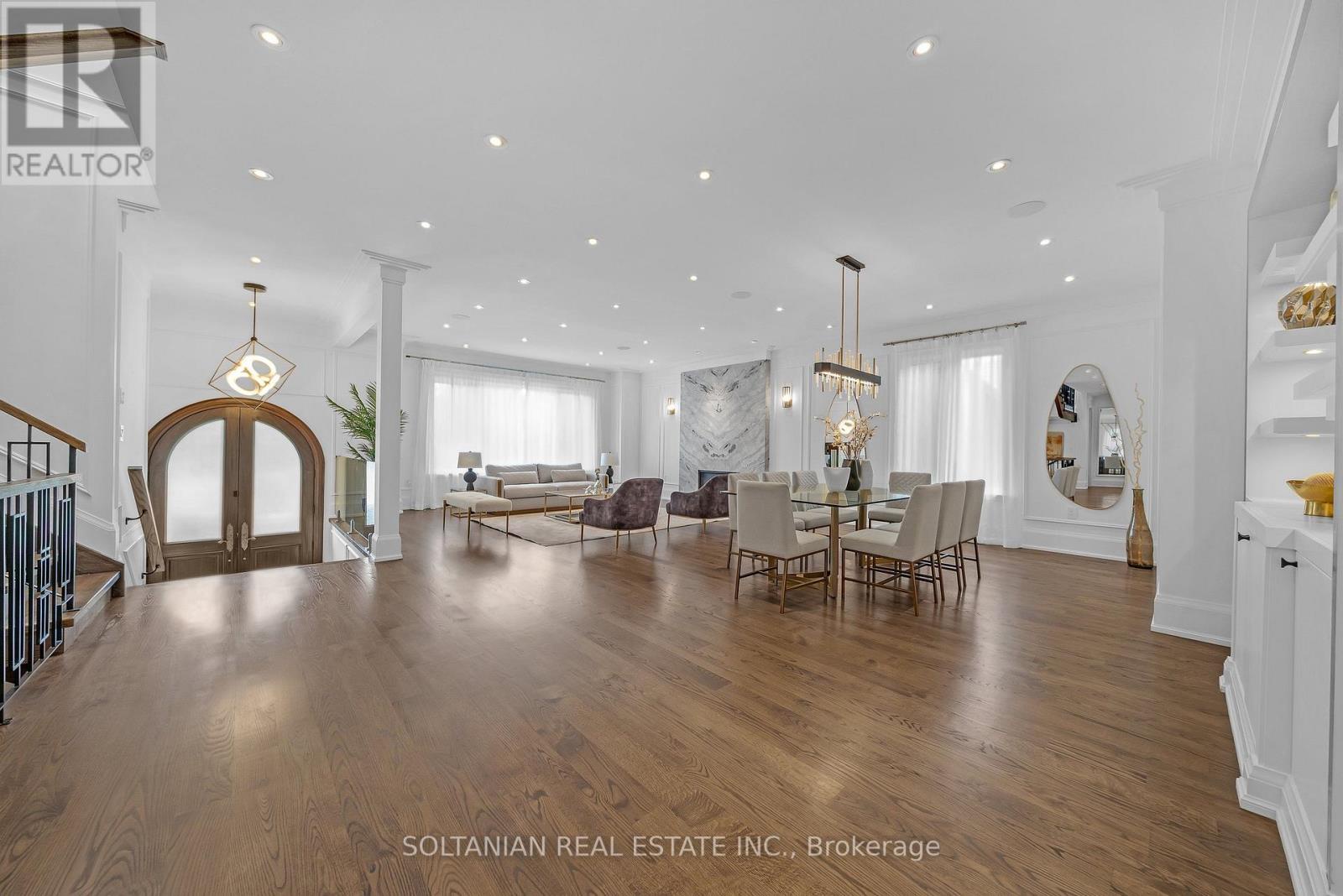 15 Calvin Avenue, Toronto (willowdale East), Ontario