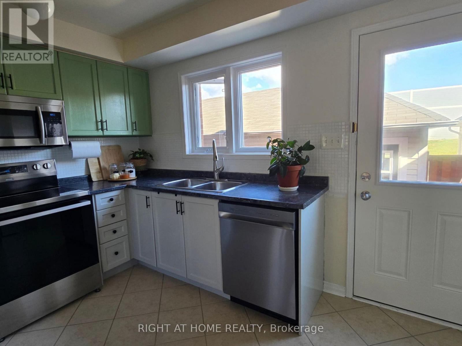 43 Brickworks Lane, Toronto (junction Area), Ontario