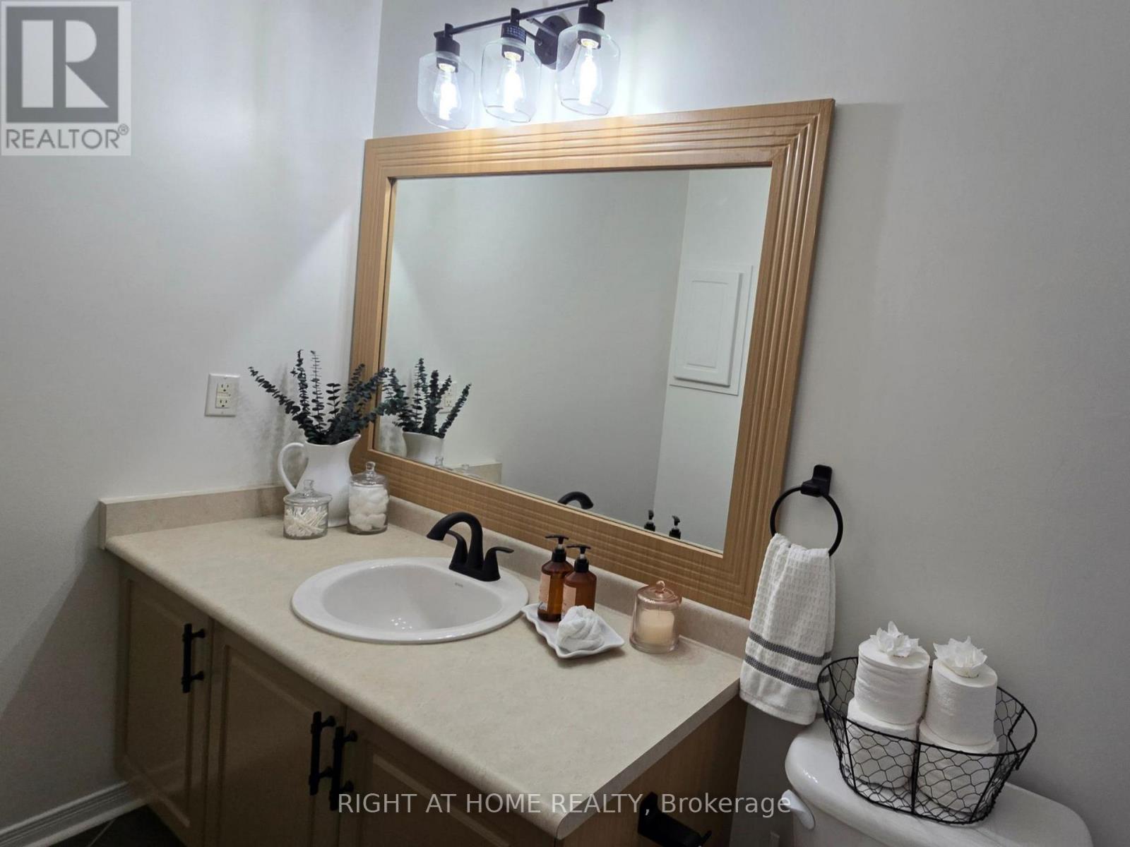 43 Brickworks Lane, Toronto (junction Area), Ontario