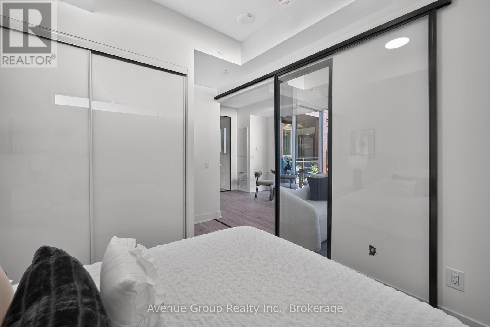 501 - 1285 Queen Street E, Toronto (greenwood-coxwell), Ontario