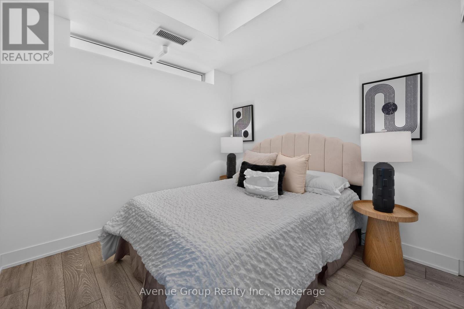 501 - 1285 Queen Street E, Toronto (greenwood-coxwell), Ontario