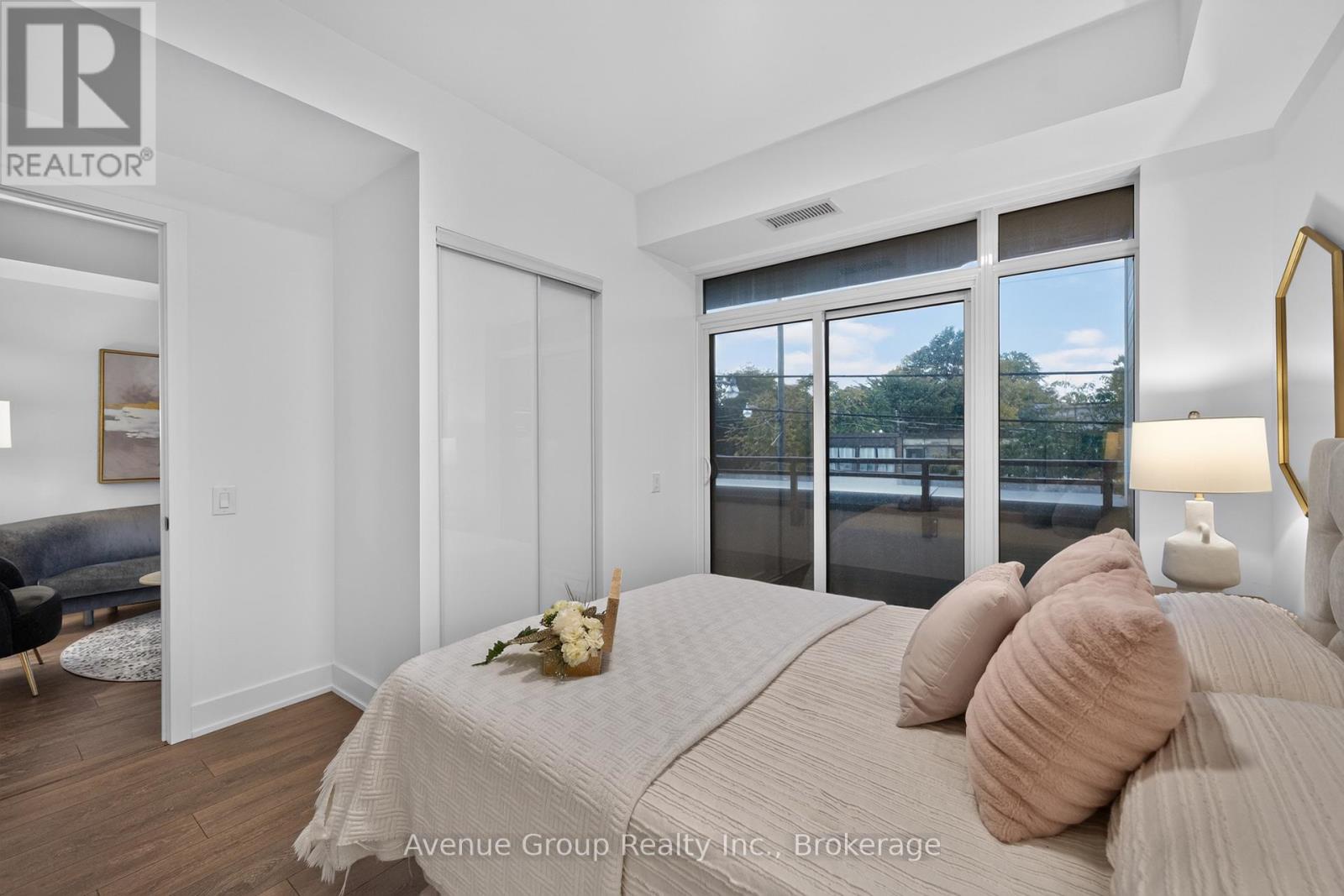 202 - 1285 Queen Street E, Toronto (greenwood-coxwell), Ontario