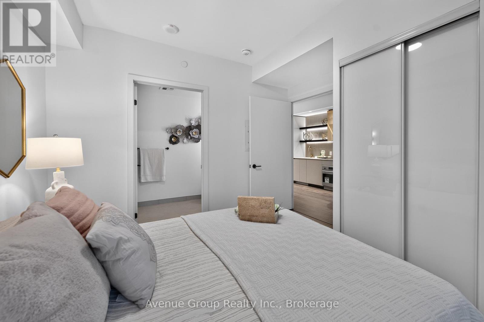 202 - 1285 Queen Street E, Toronto (greenwood-coxwell), Ontario