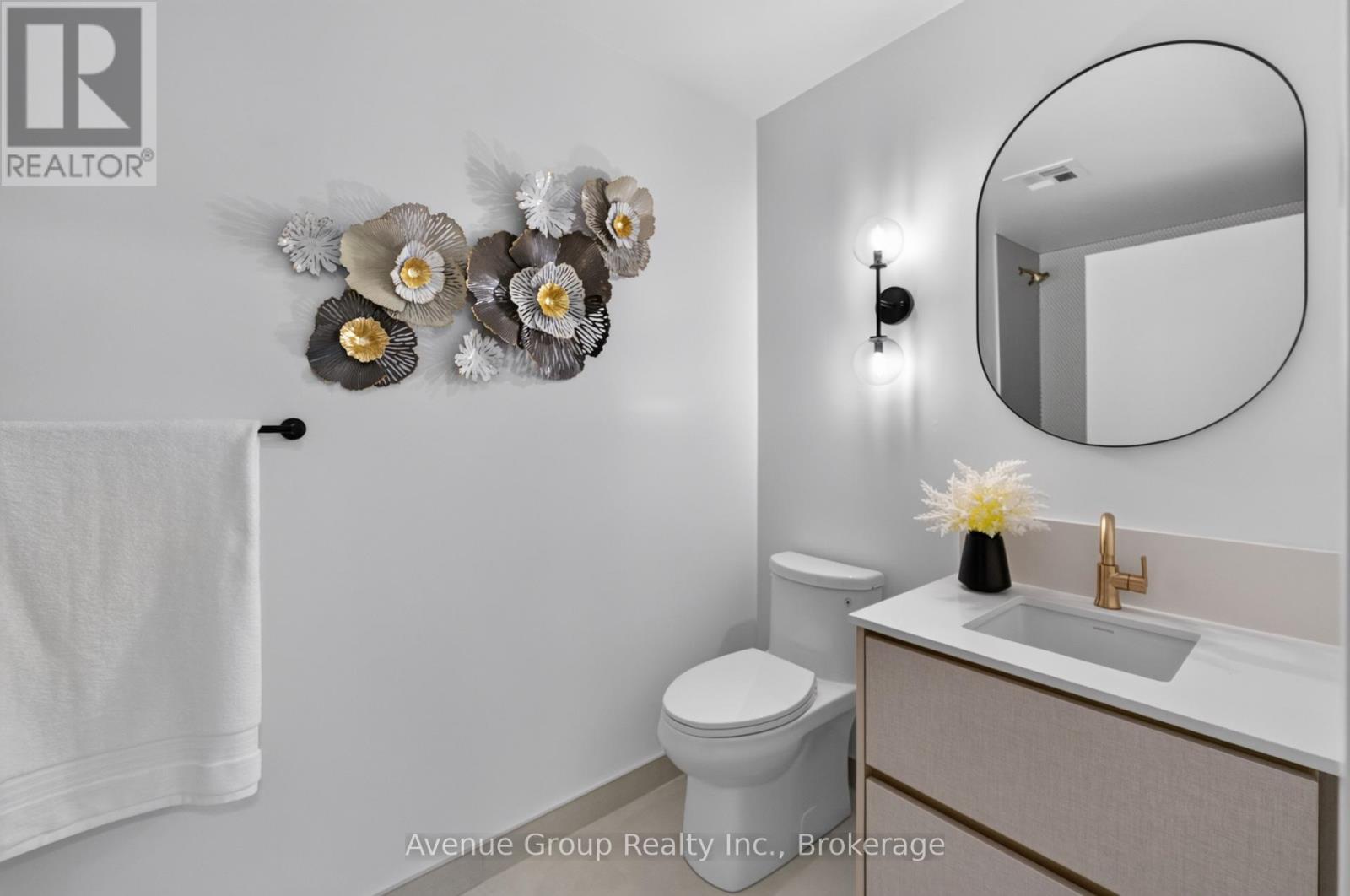 202 - 1285 Queen Street E, Toronto (greenwood-coxwell), Ontario