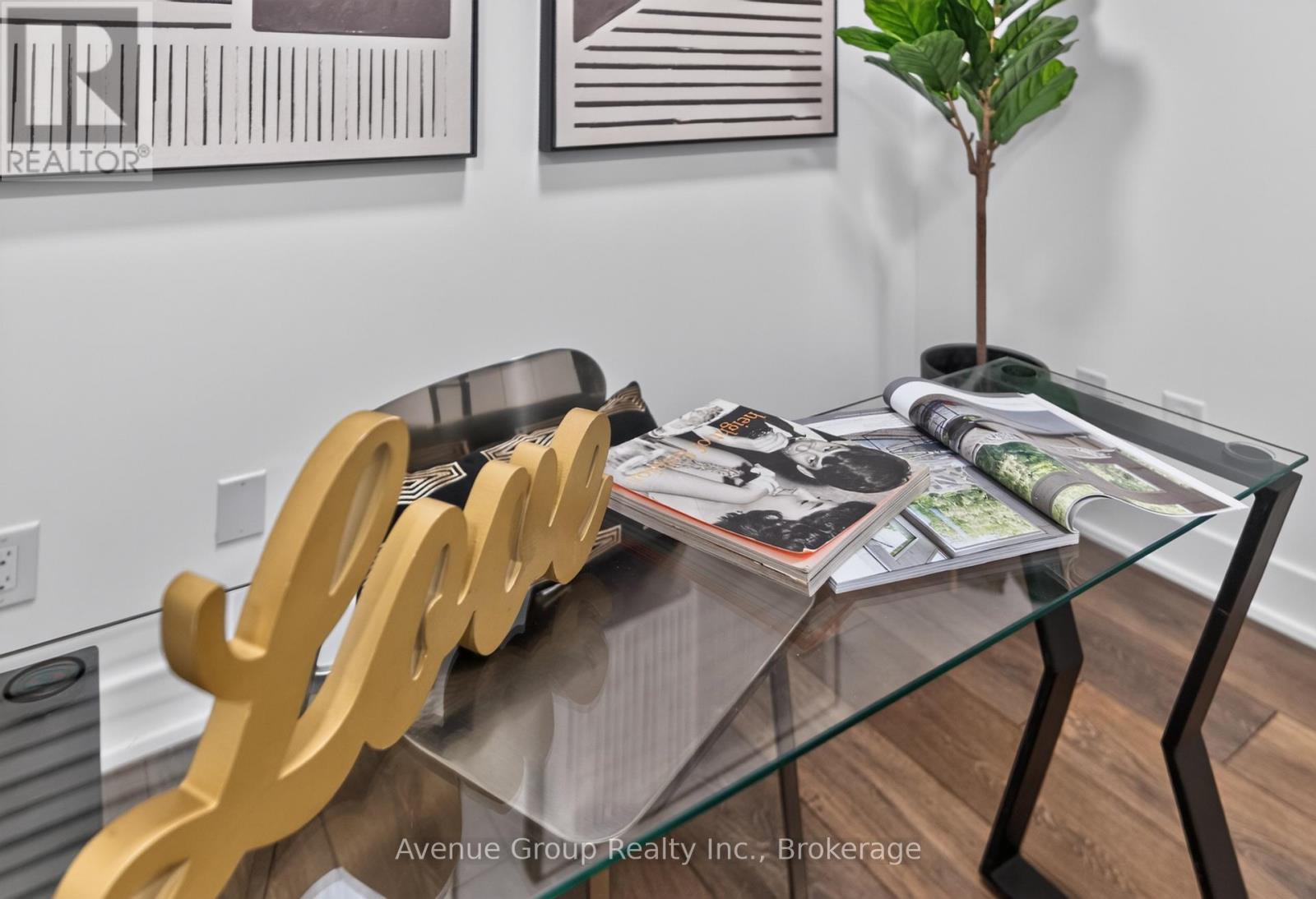 202 - 1285 Queen Street E, Toronto (greenwood-coxwell), Ontario