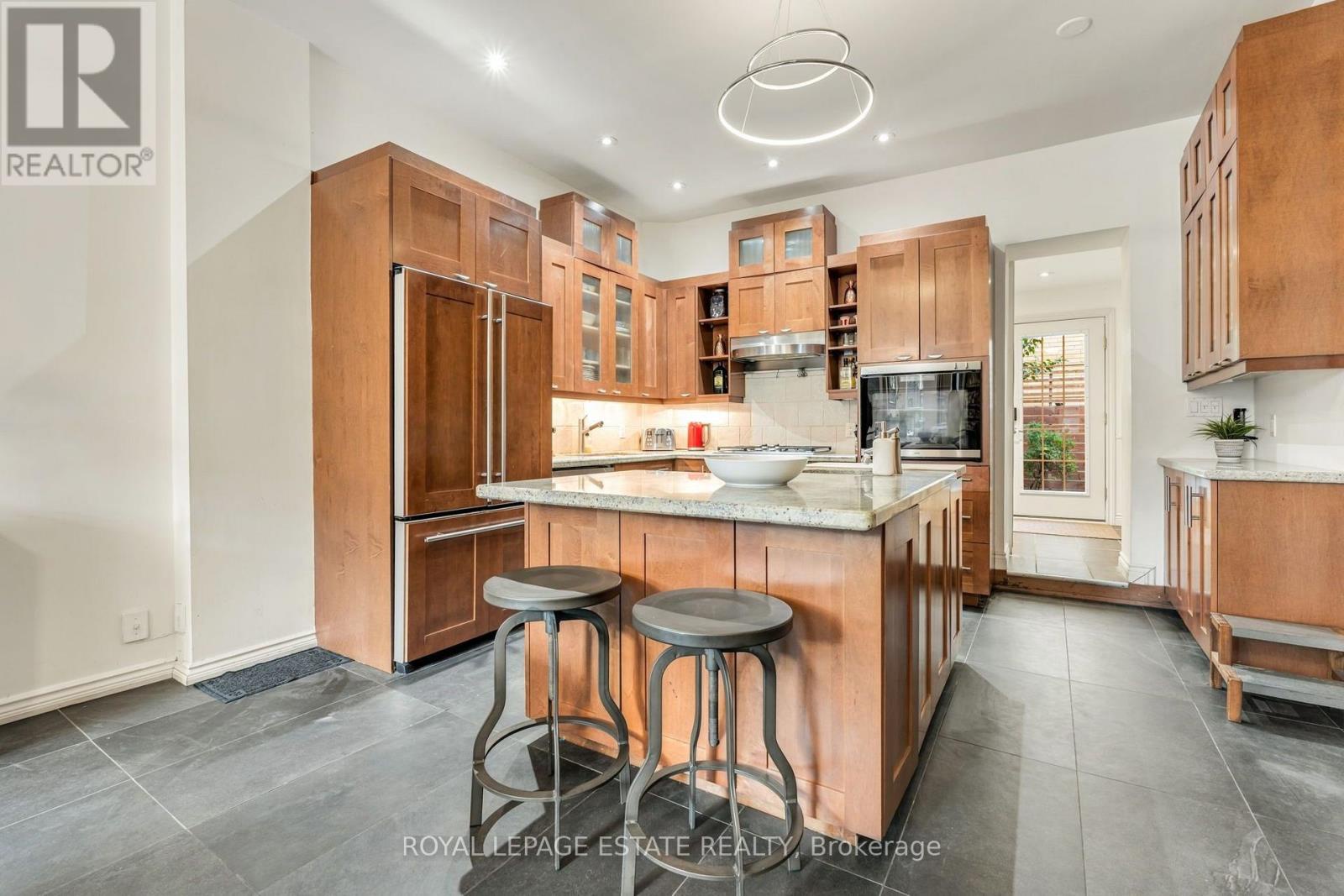 84 London Street, Toronto (annex), Ontario