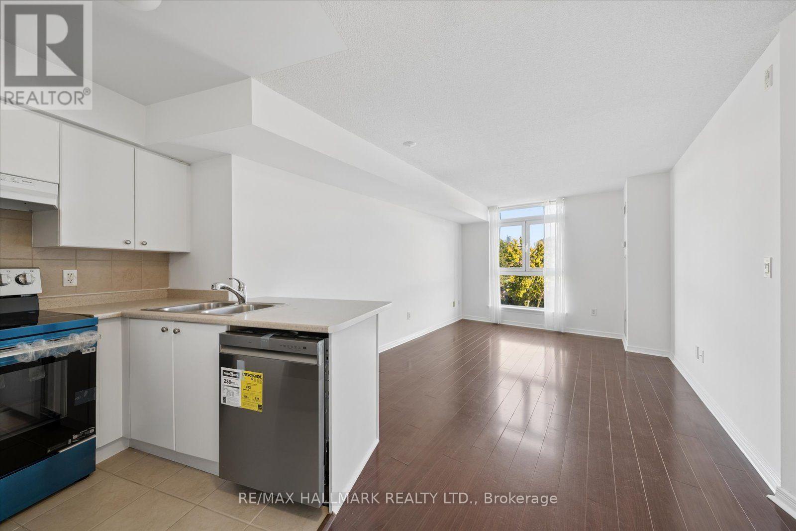 915 - 18 Valley Woods Road, Toronto (parkwoods-donalda), Ontario