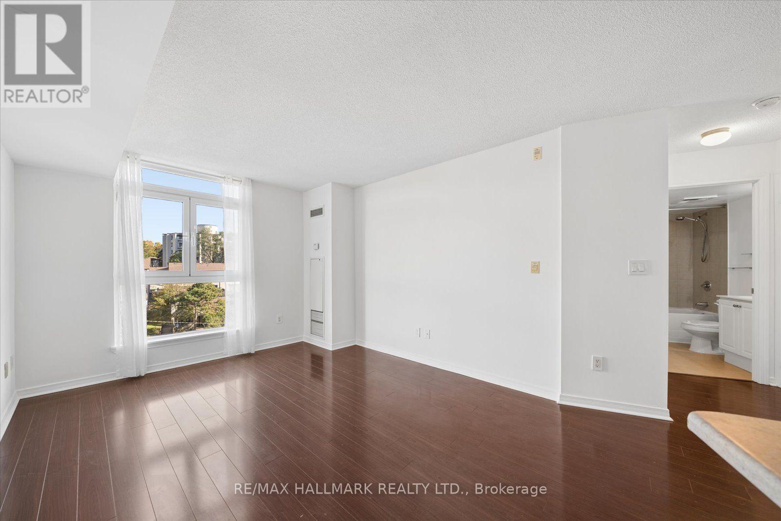 915 - 18 Valley Woods Road, Toronto (parkwoods-donalda), Ontario