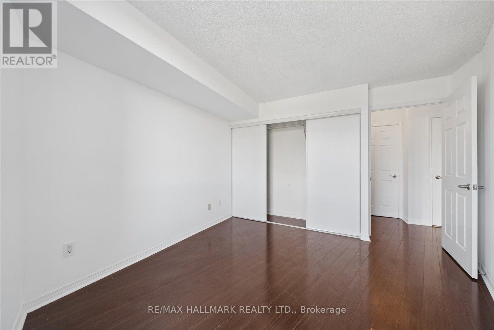 915 - 18 Valley Woods Road, Toronto (parkwoods-donalda), Ontario