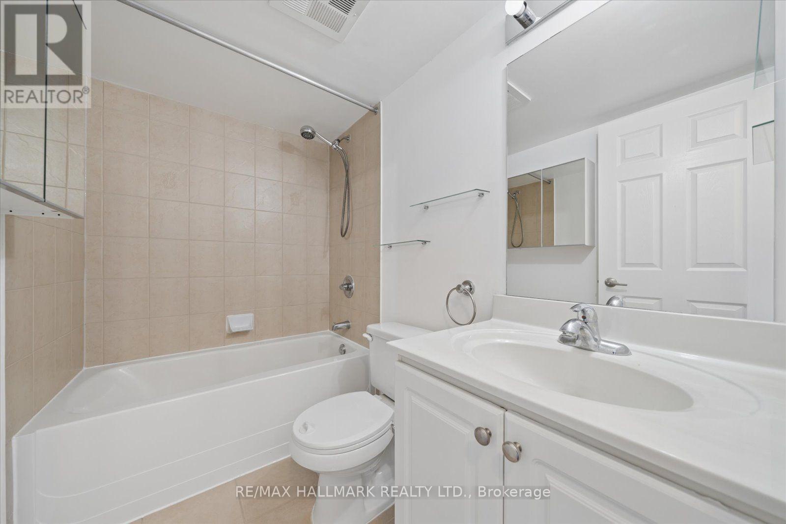 915 - 18 Valley Woods Road, Toronto (parkwoods-donalda), Ontario