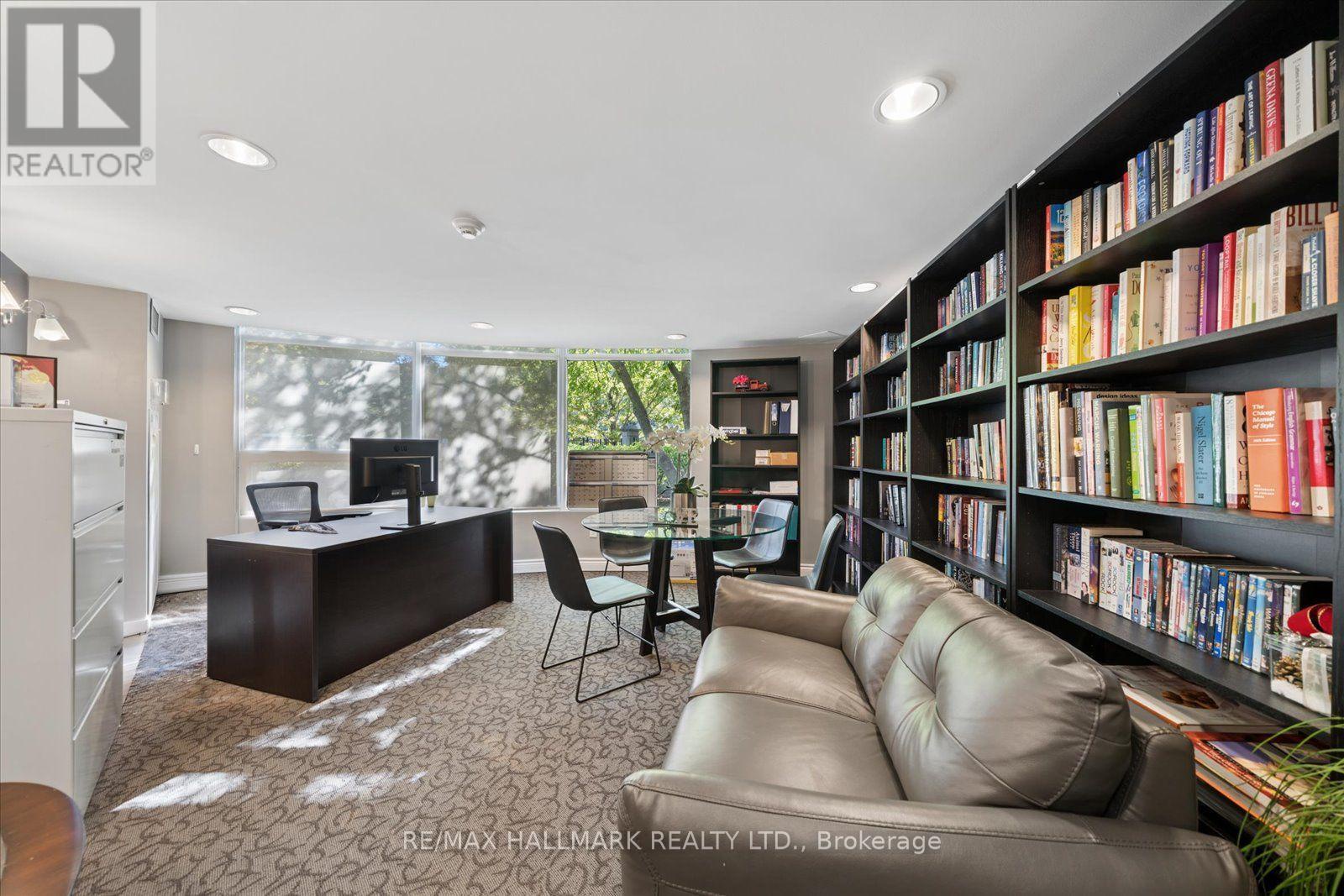 915 - 18 Valley Woods Road, Toronto (parkwoods-donalda), Ontario