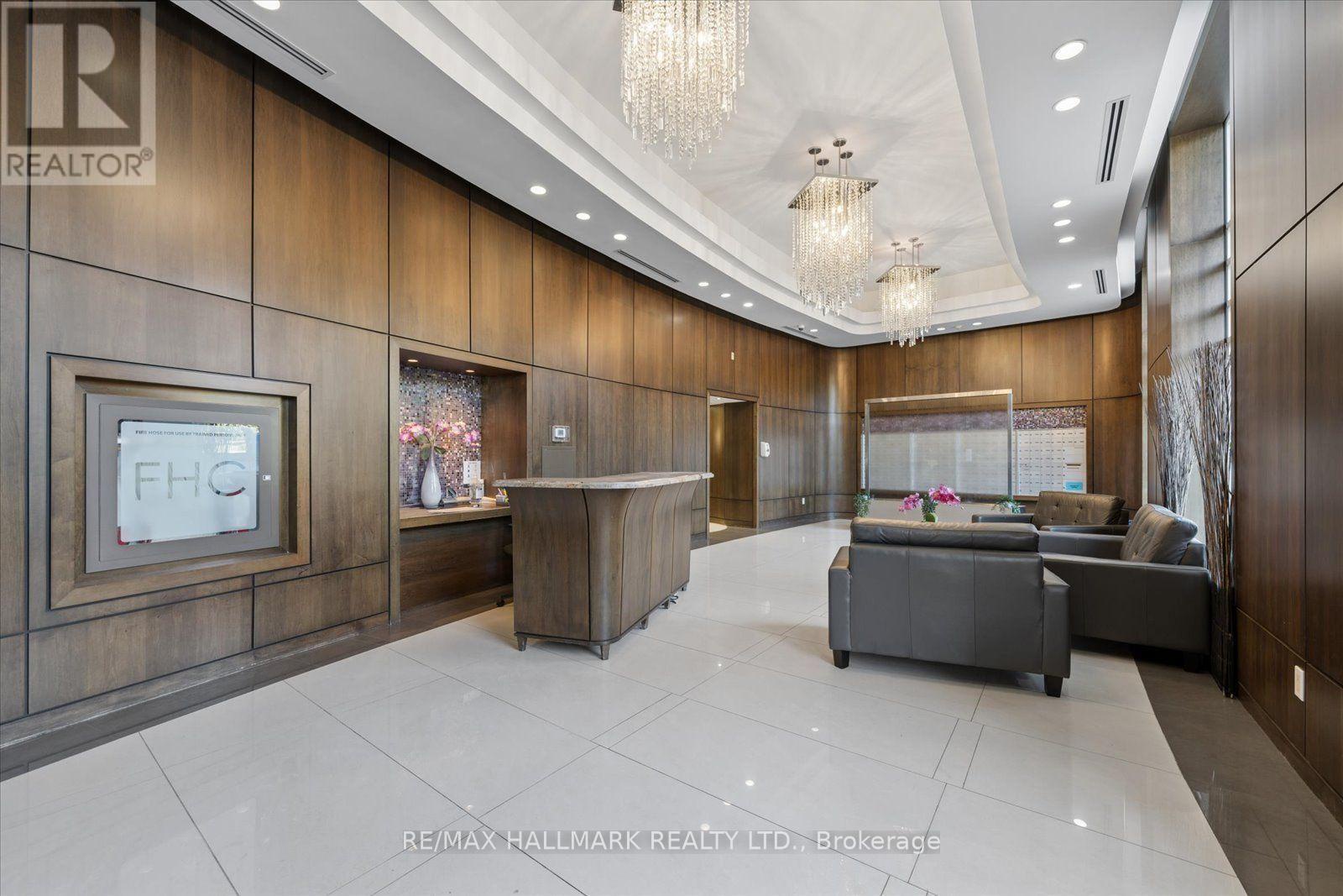 915 - 18 Valley Woods Road, Toronto (parkwoods-donalda), Ontario
