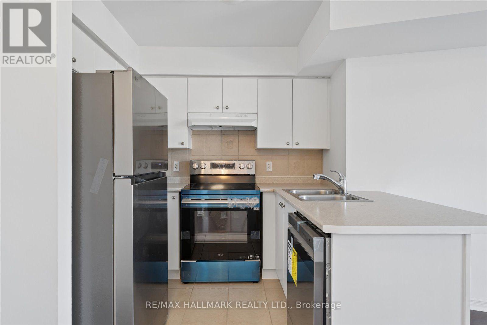 915 - 18 Valley Woods Road, Toronto (parkwoods-donalda), Ontario