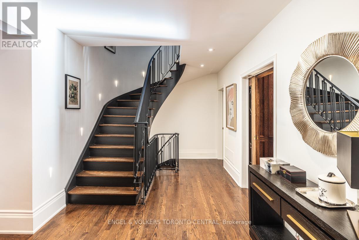 1 Bryce Avenue, Toronto (yonge-st. Clair), Ontario