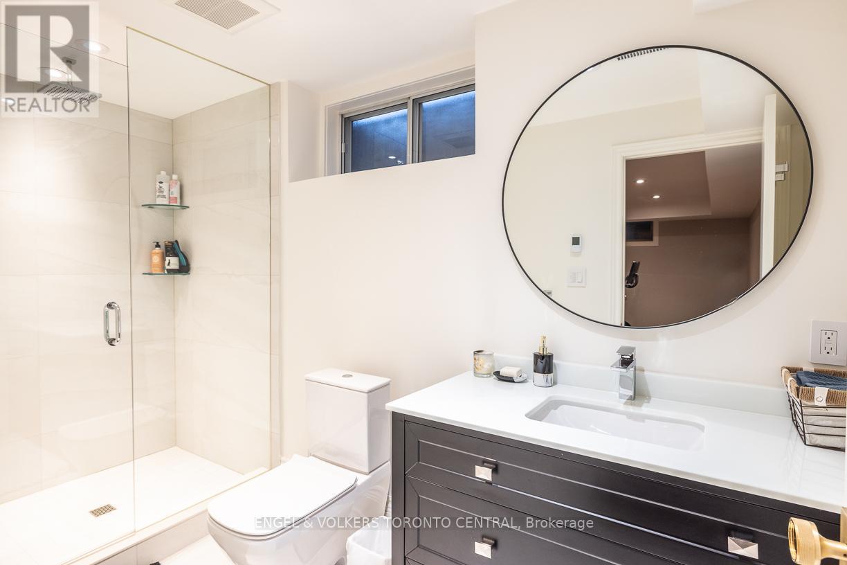 1 Bryce Avenue, Toronto (yonge-st. Clair), Ontario