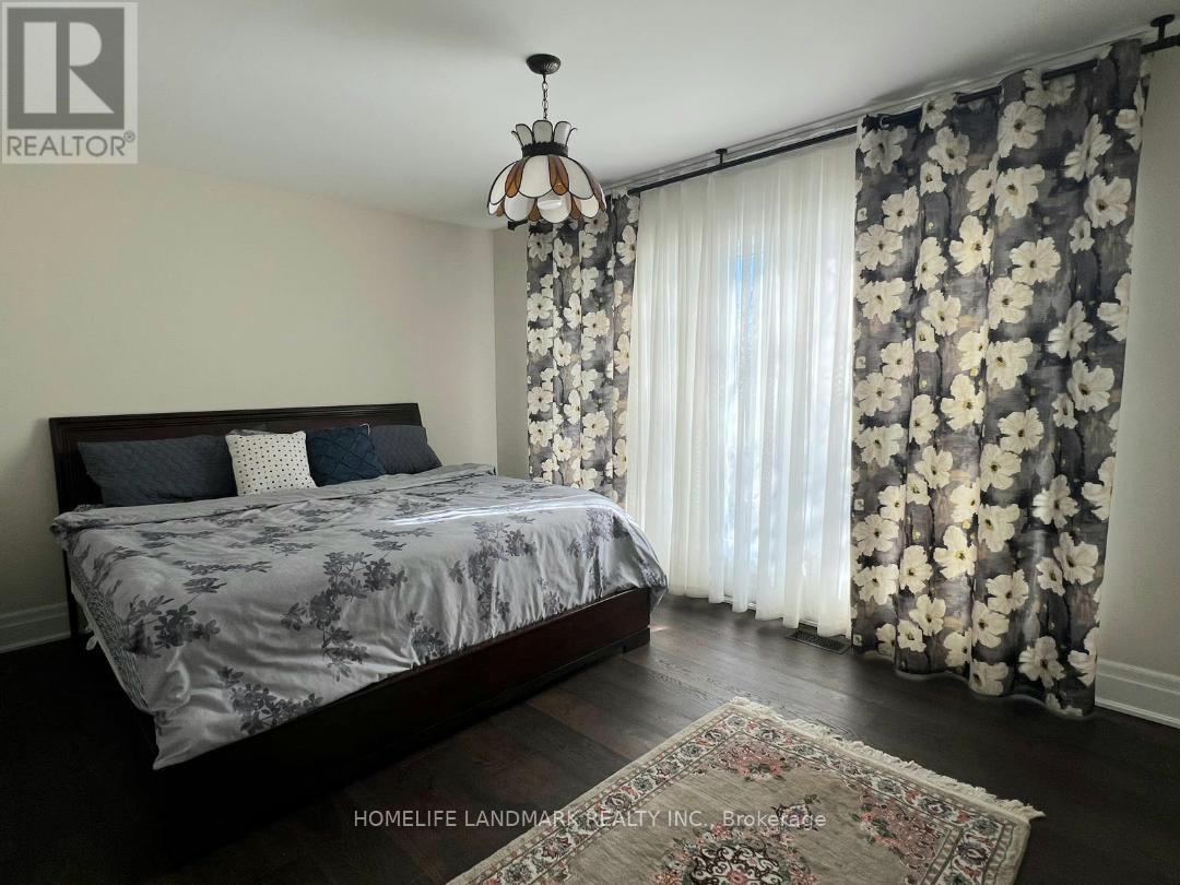 22 Coreydale Court, Toronto (bathurst Manor), Ontario