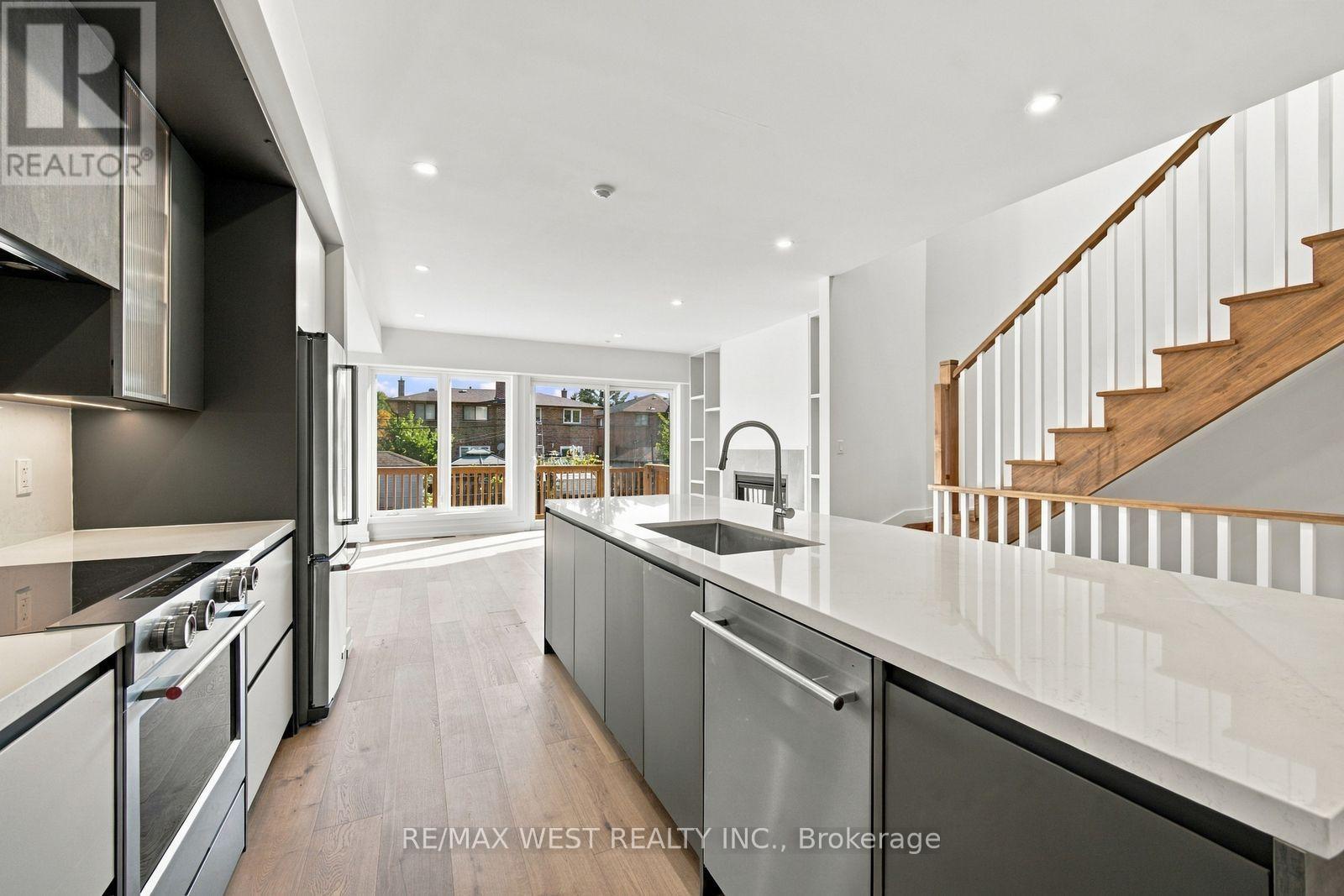 157 Aldercrest Avenue, Toronto (alderwood), Ontario