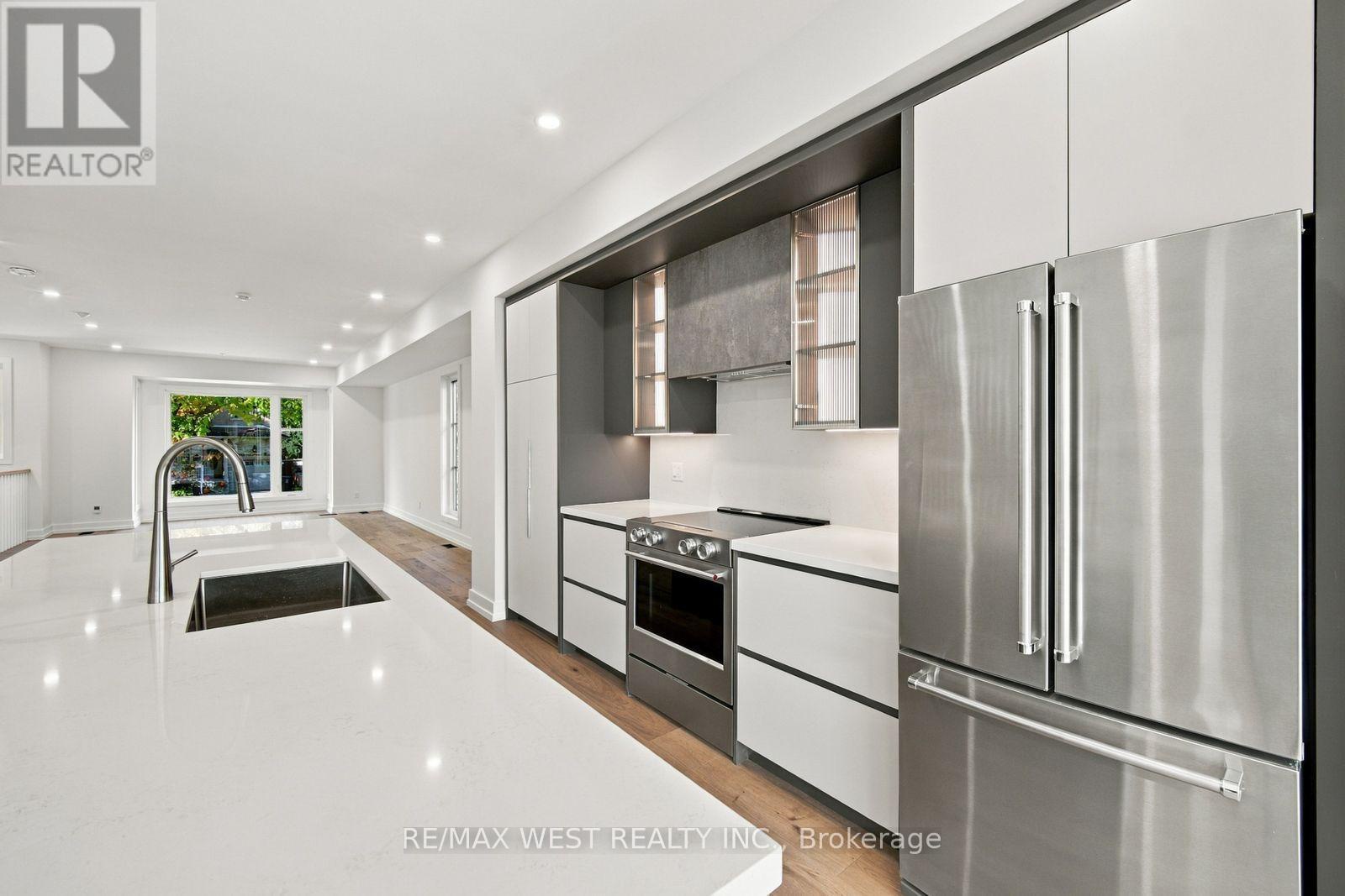 157 Aldercrest Avenue, Toronto (alderwood), Ontario