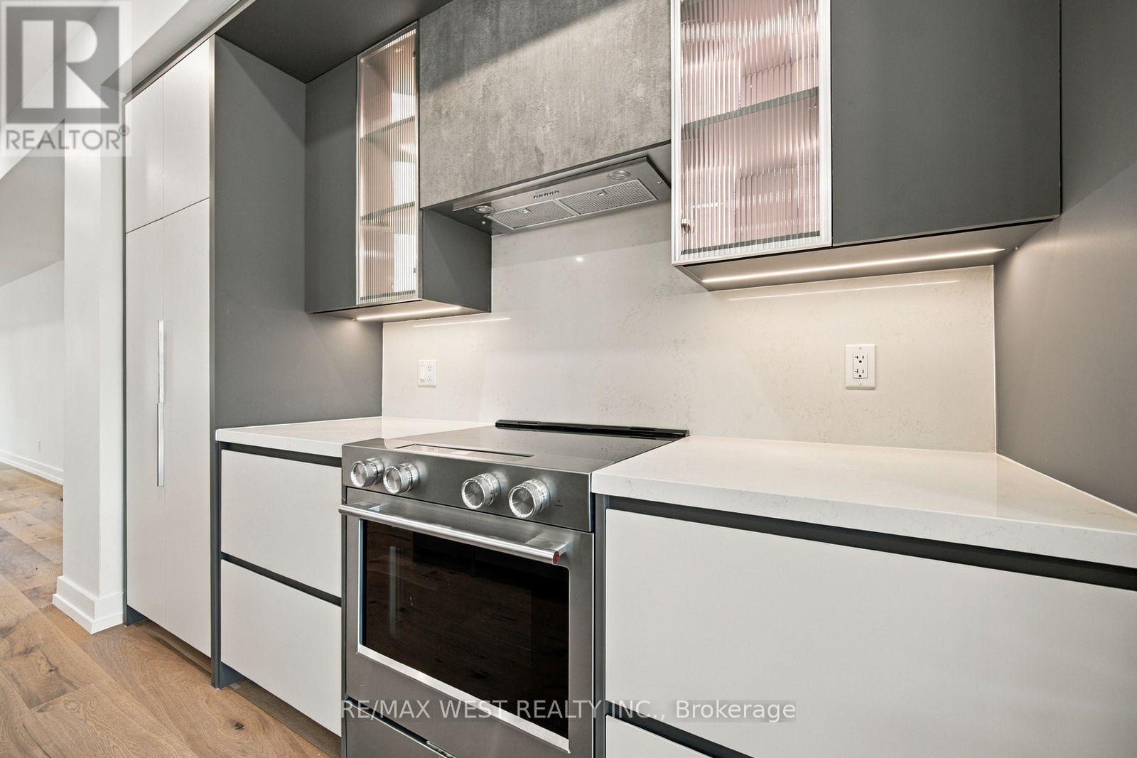 157 Aldercrest Avenue, Toronto (alderwood), Ontario