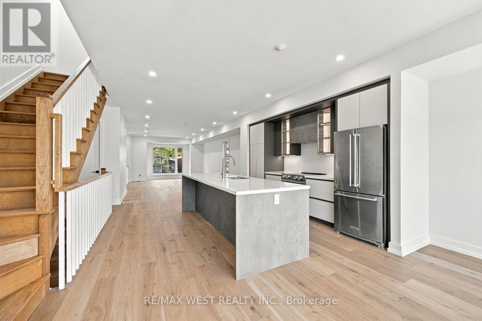 157 Aldercrest Avenue, Toronto (alderwood), Ontario