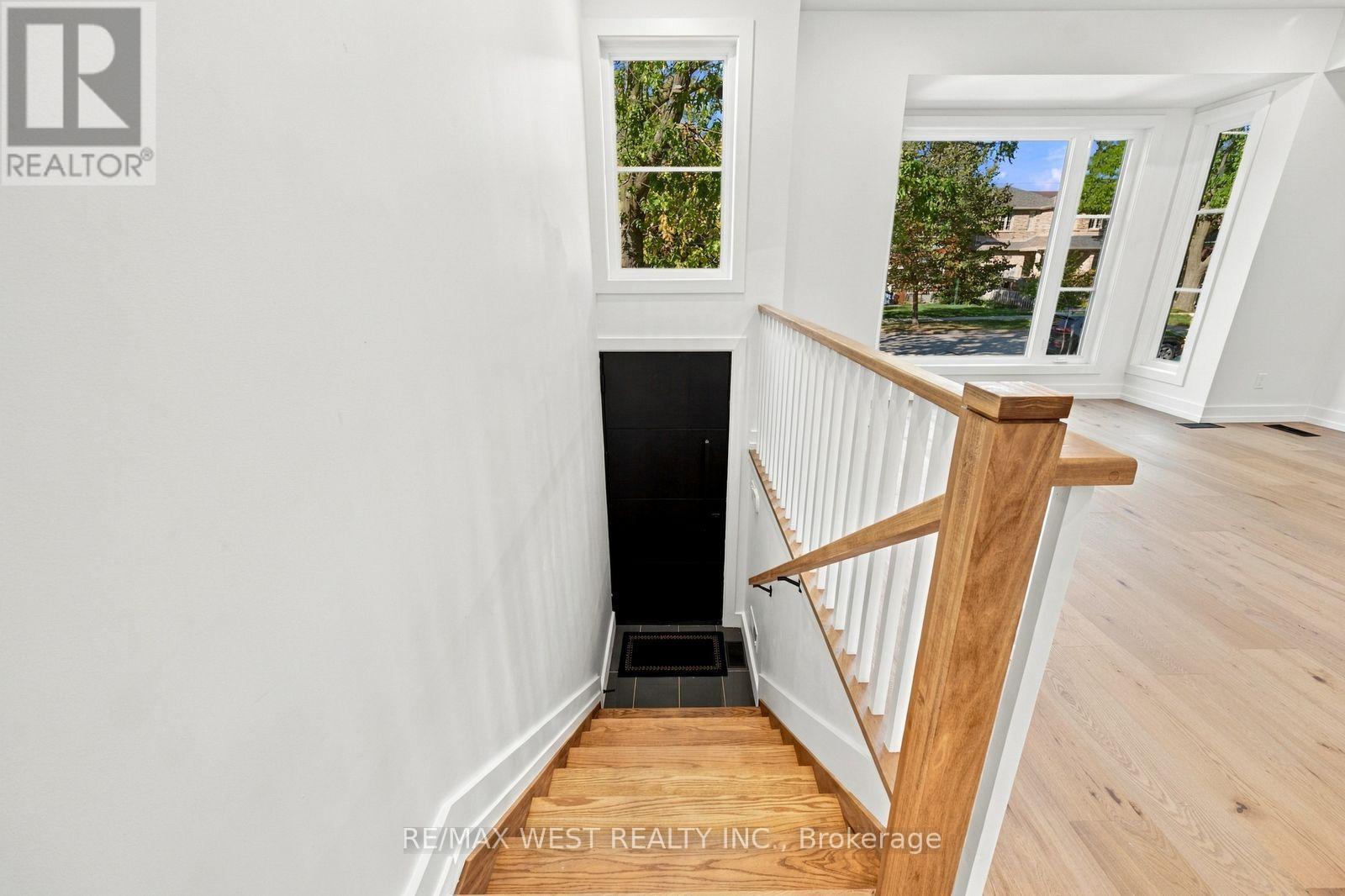 157 Aldercrest Avenue, Toronto (alderwood), Ontario