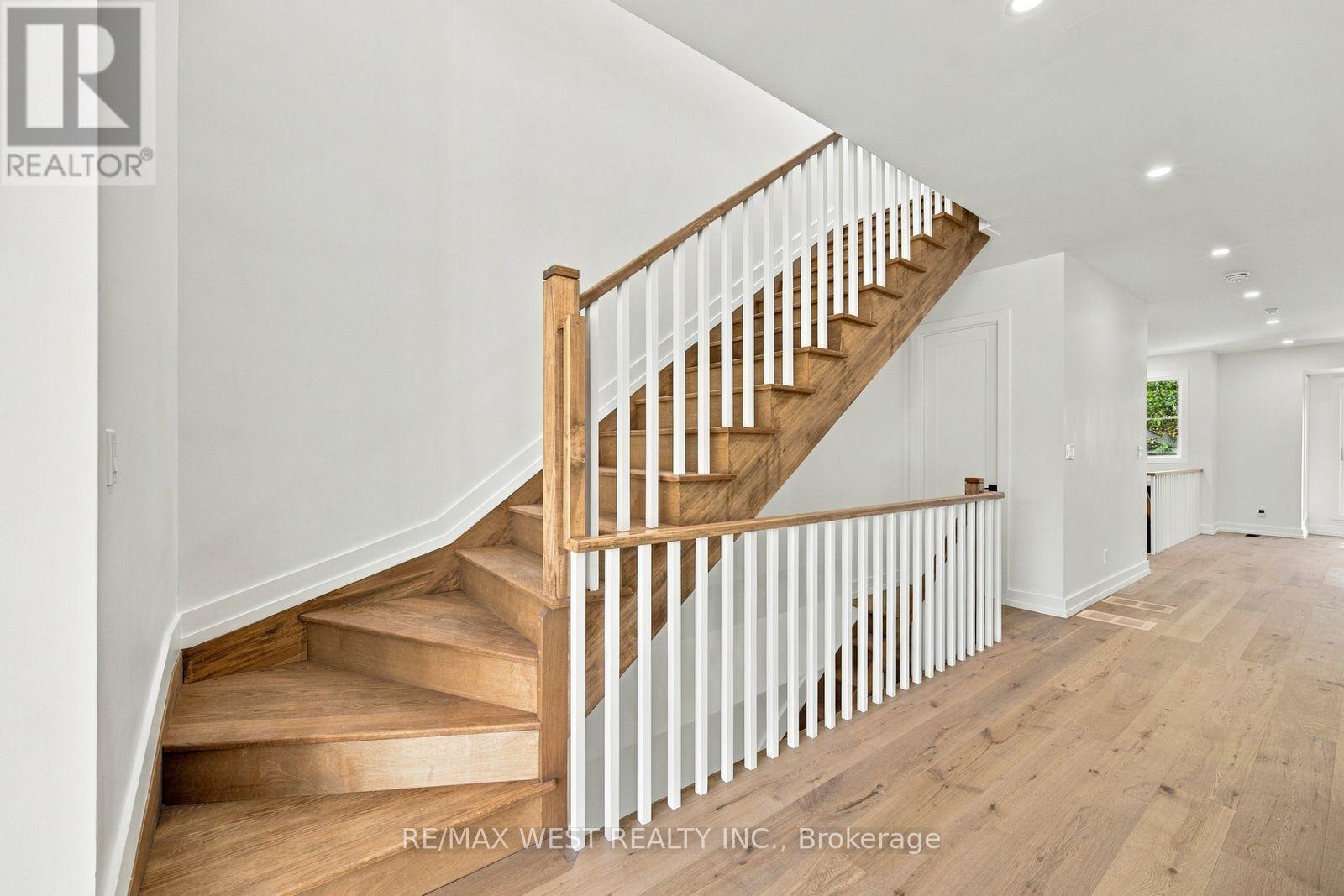 157 Aldercrest Avenue, Toronto (alderwood), Ontario