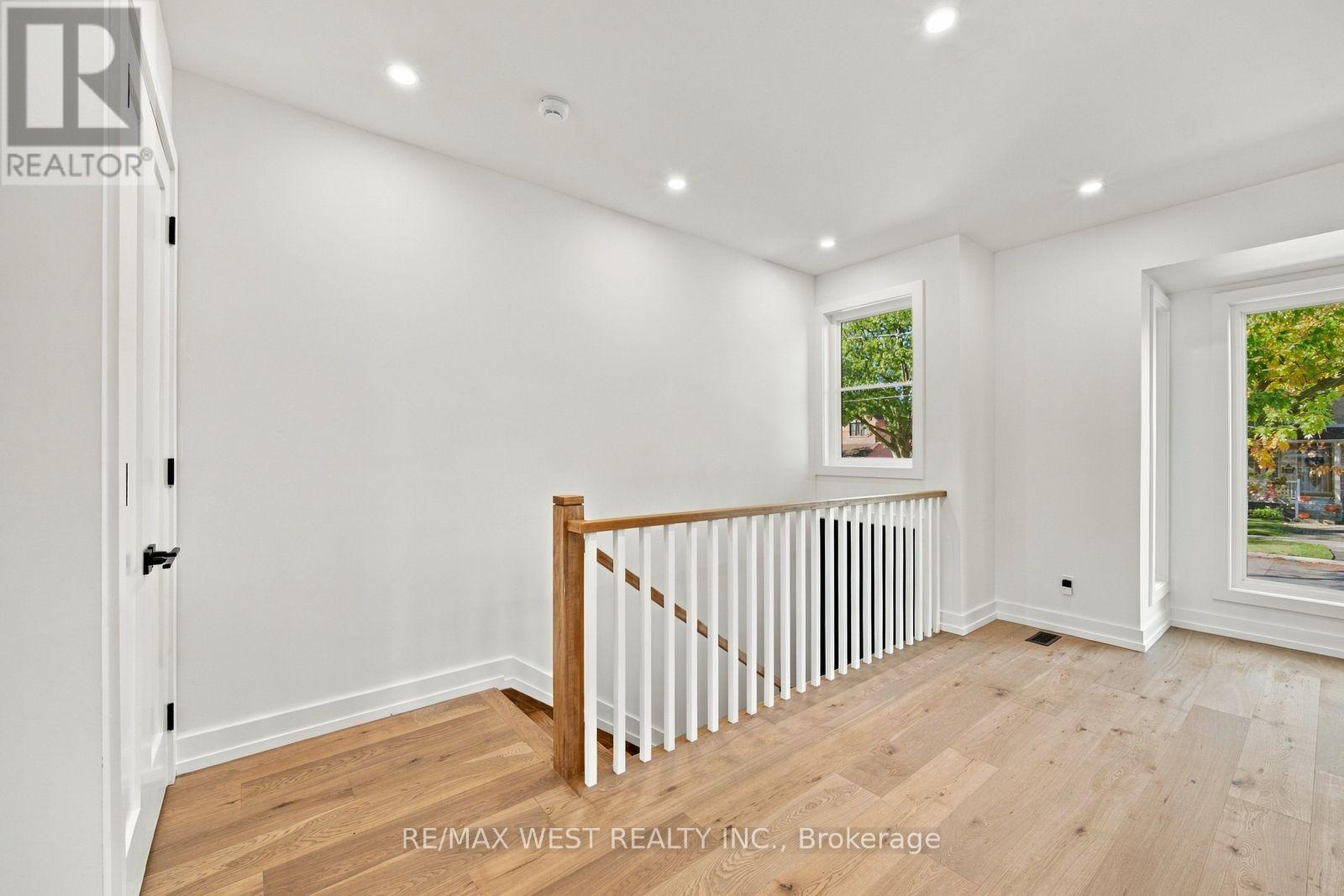 157 Aldercrest Avenue, Toronto (alderwood), Ontario