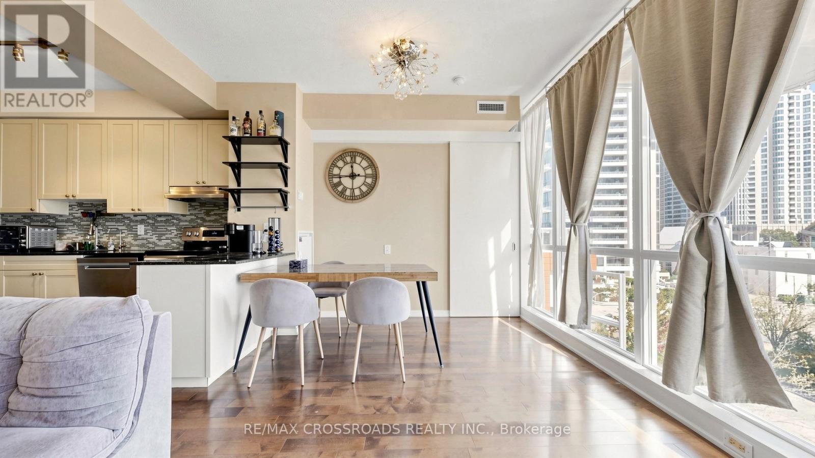 606 - 30 Canterbury Place, Toronto (willowdale West), Ontario