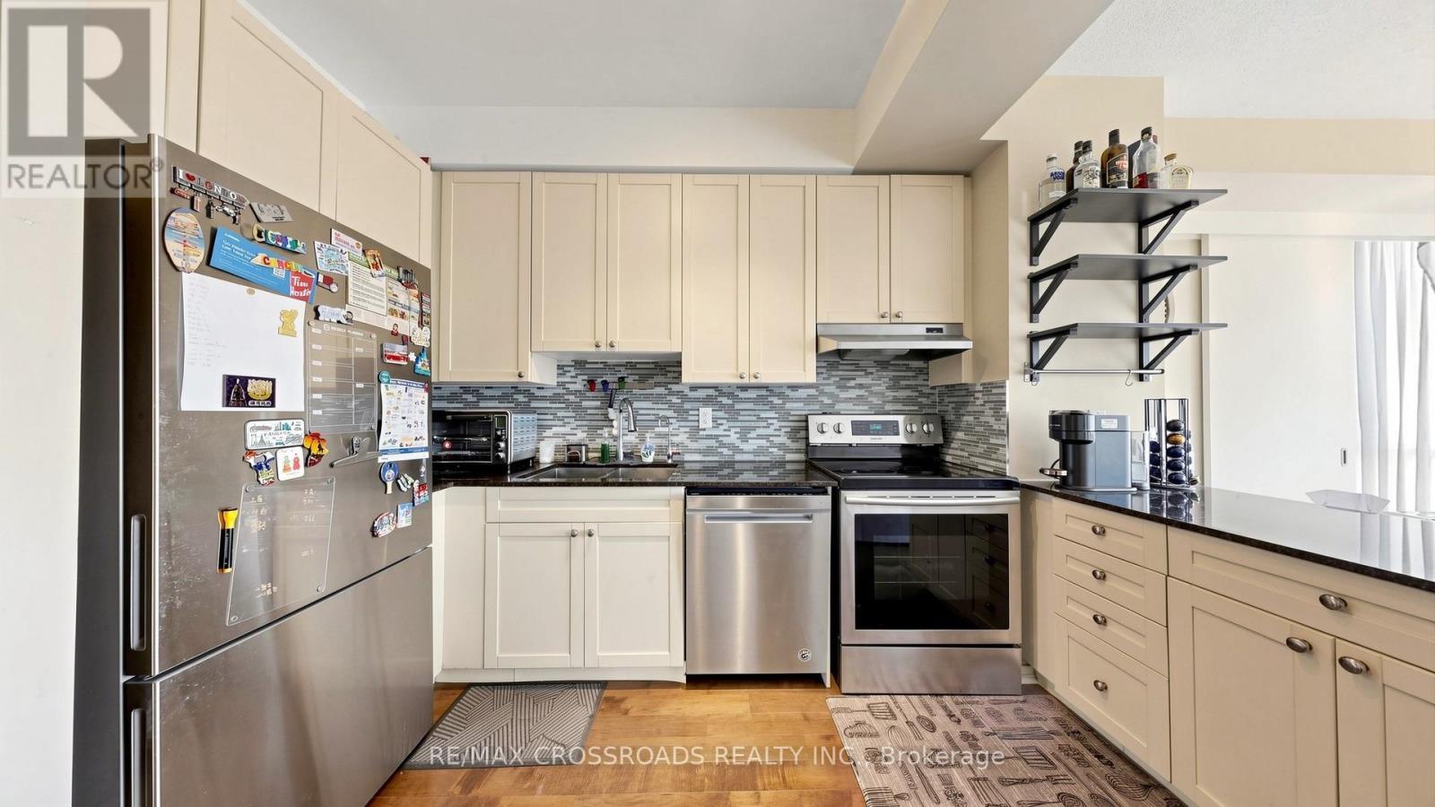606 - 30 Canterbury Place, Toronto (willowdale West), Ontario