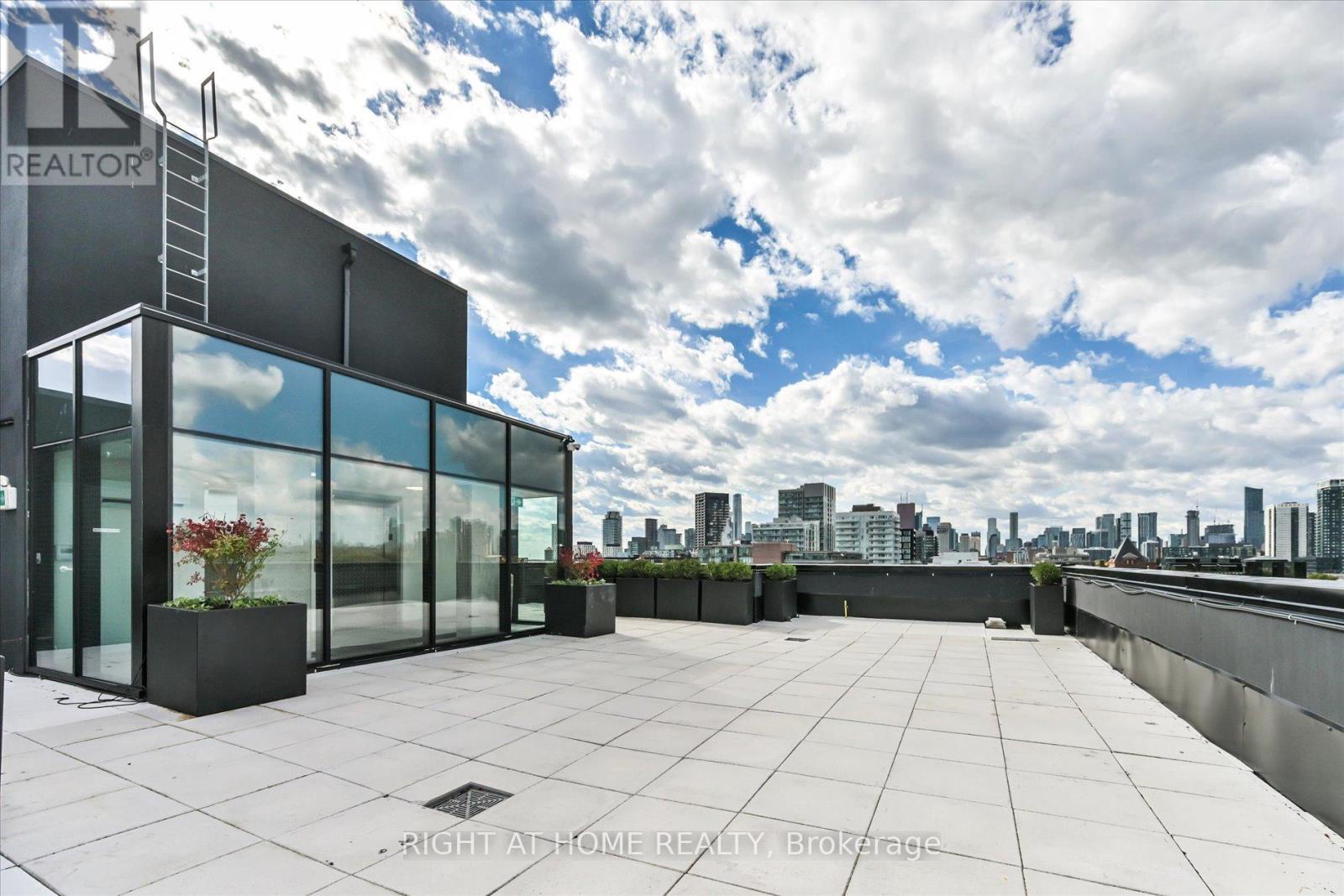 404 - 761 Queen Street E, Toronto (south Riverdale), Ontario