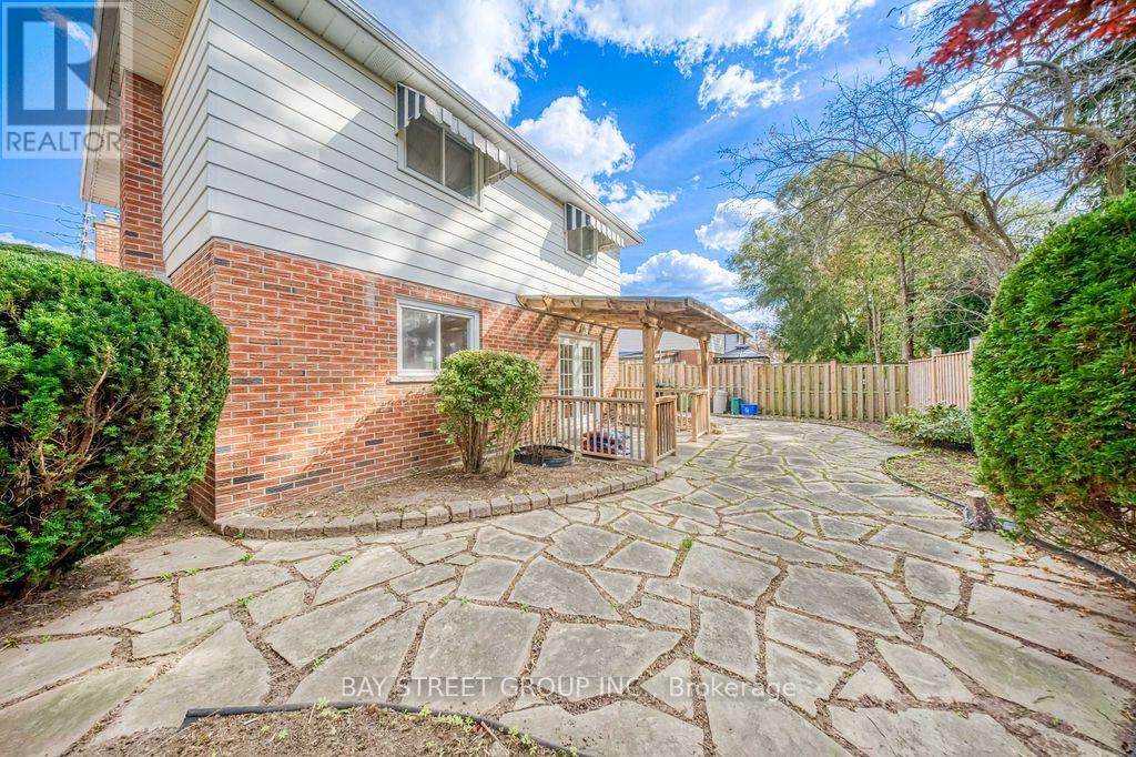 936 Scarborough Golf Clu Road, Toronto (woburn), Ontario