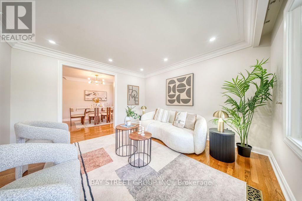 936 Scarborough Golf Clu Road, Toronto (woburn), Ontario