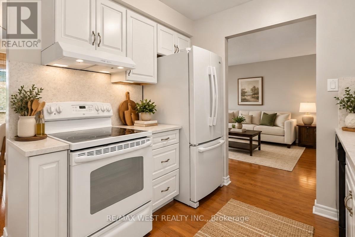 2 Ackrow Court, Toronto (eringate-centennial-west Deane), Ontario
