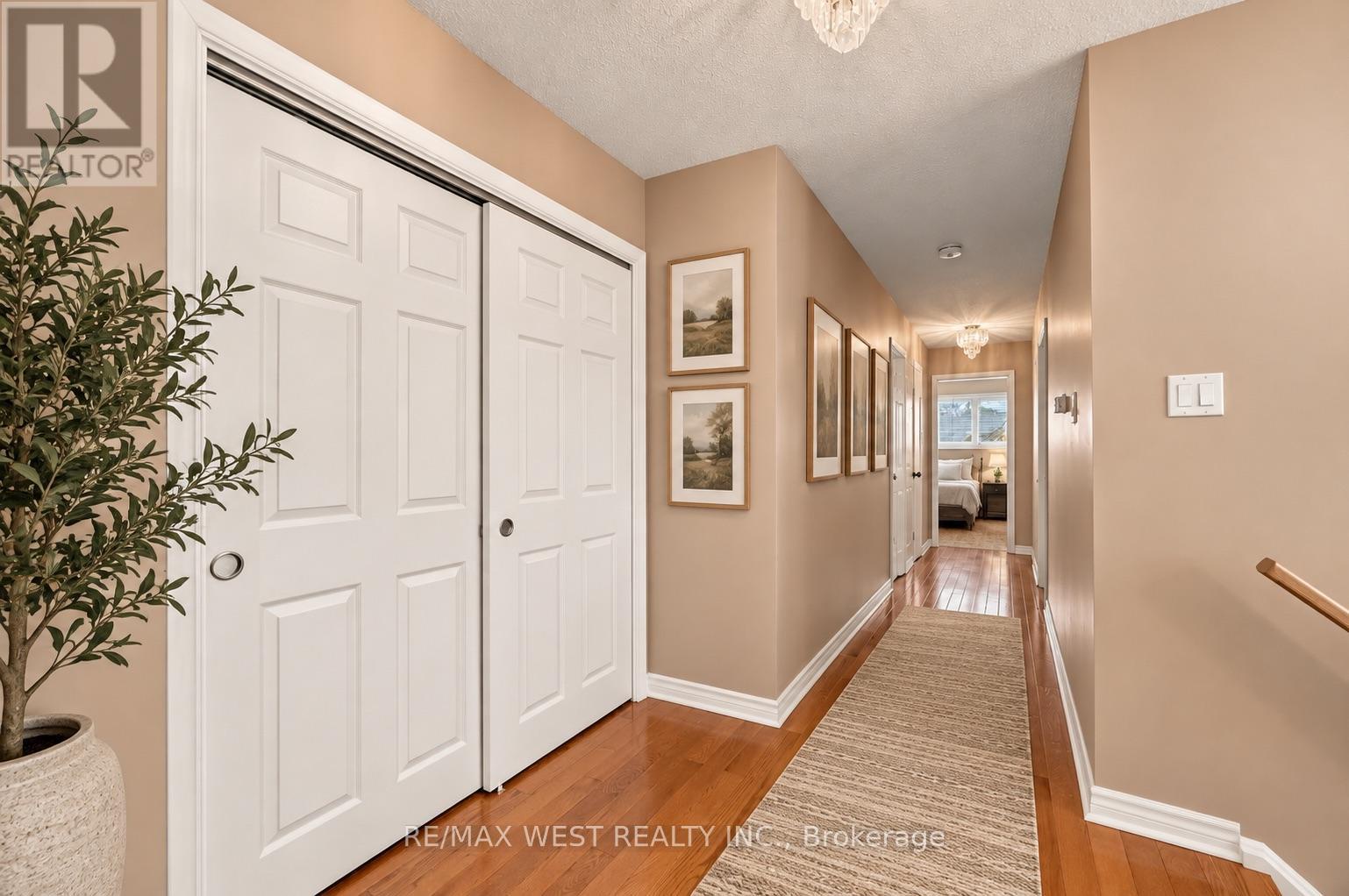 2 Ackrow Court, Toronto (eringate-centennial-west Deane), Ontario