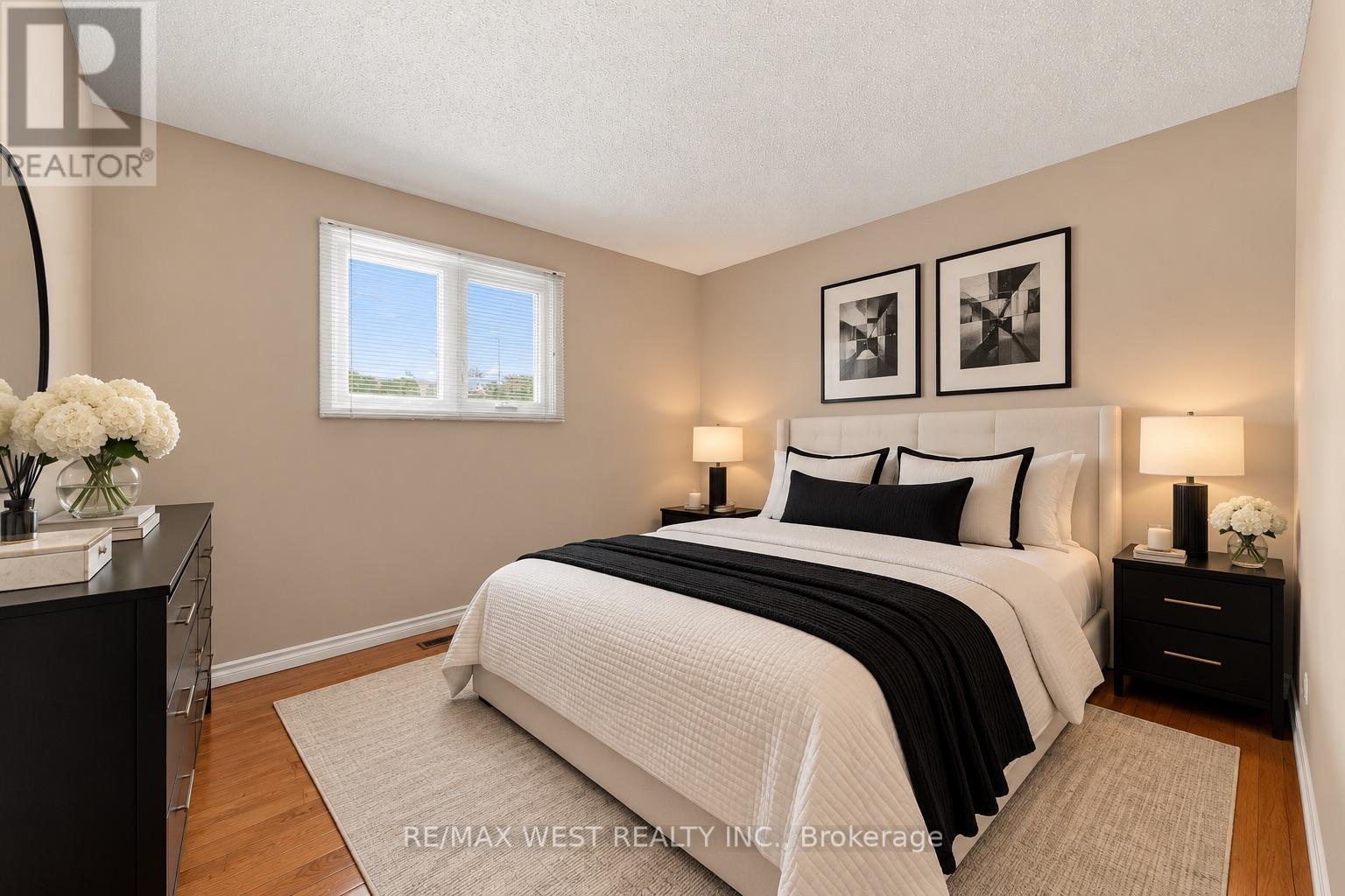 2 Ackrow Court, Toronto (eringate-centennial-west Deane), Ontario