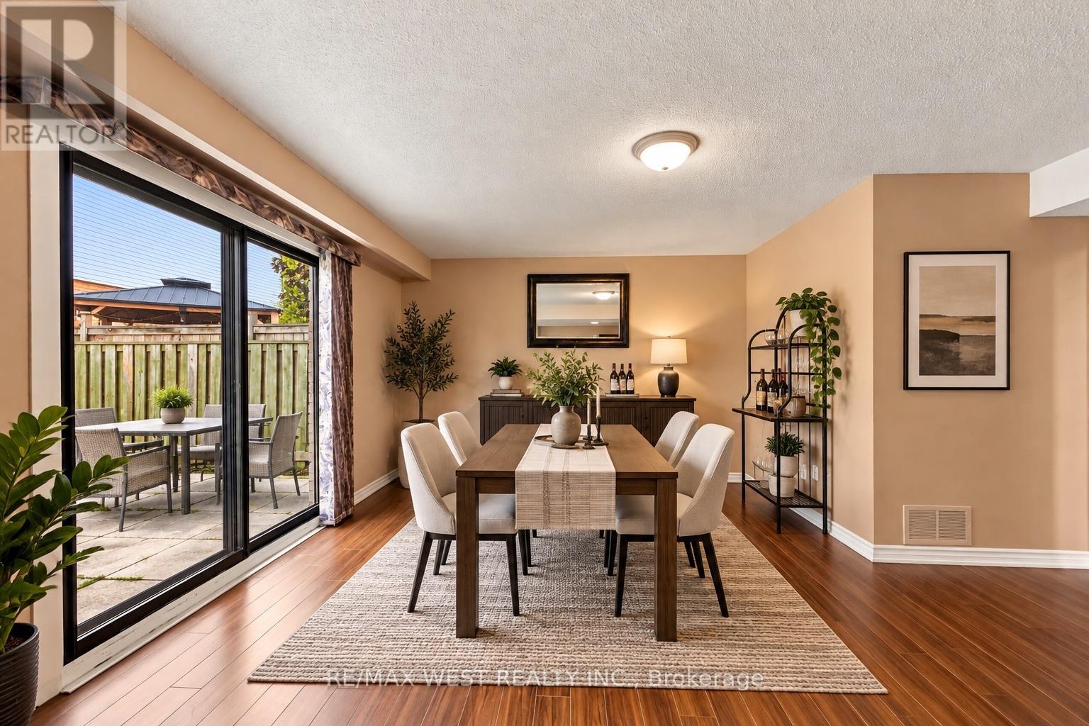 2 Ackrow Court, Toronto (eringate-centennial-west Deane), Ontario