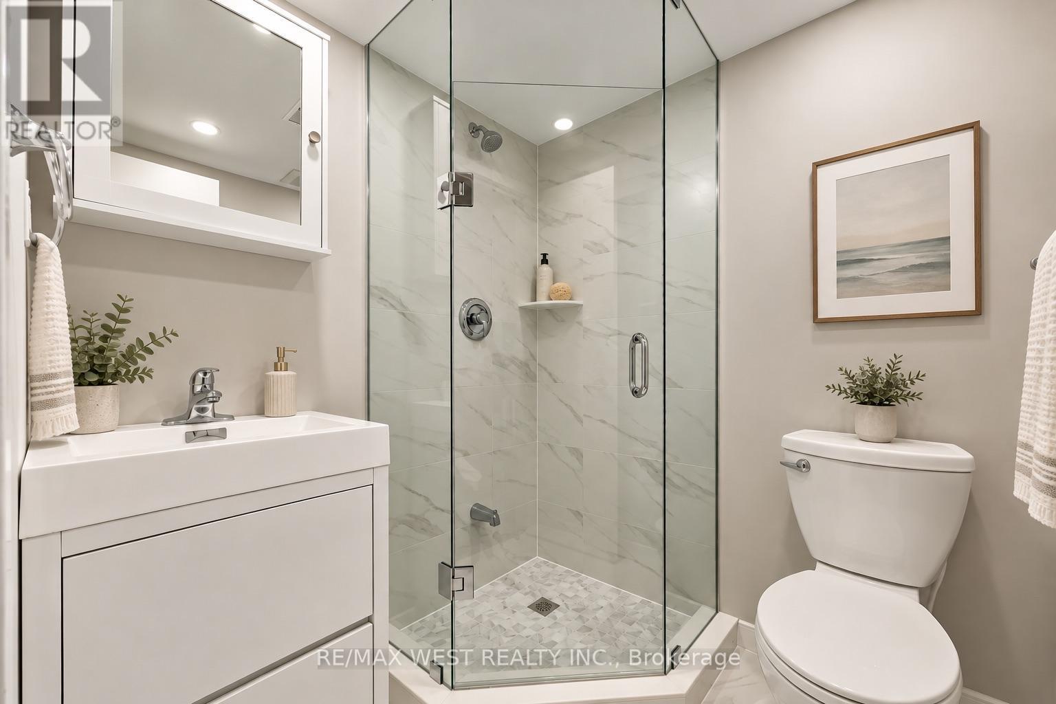 2 Ackrow Court, Toronto (eringate-centennial-west Deane), Ontario