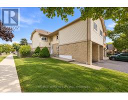 2 ACKROW COURT