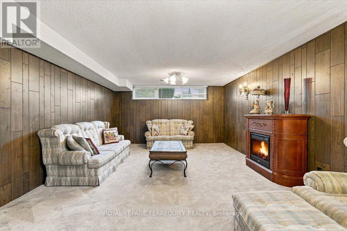169 Grandravine Drive, Toronto (york University Heights), Ontario