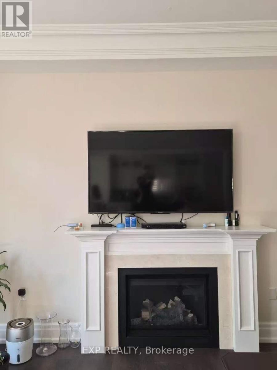 219 Hollywood Avenue, Toronto (willowdale East), Ontario