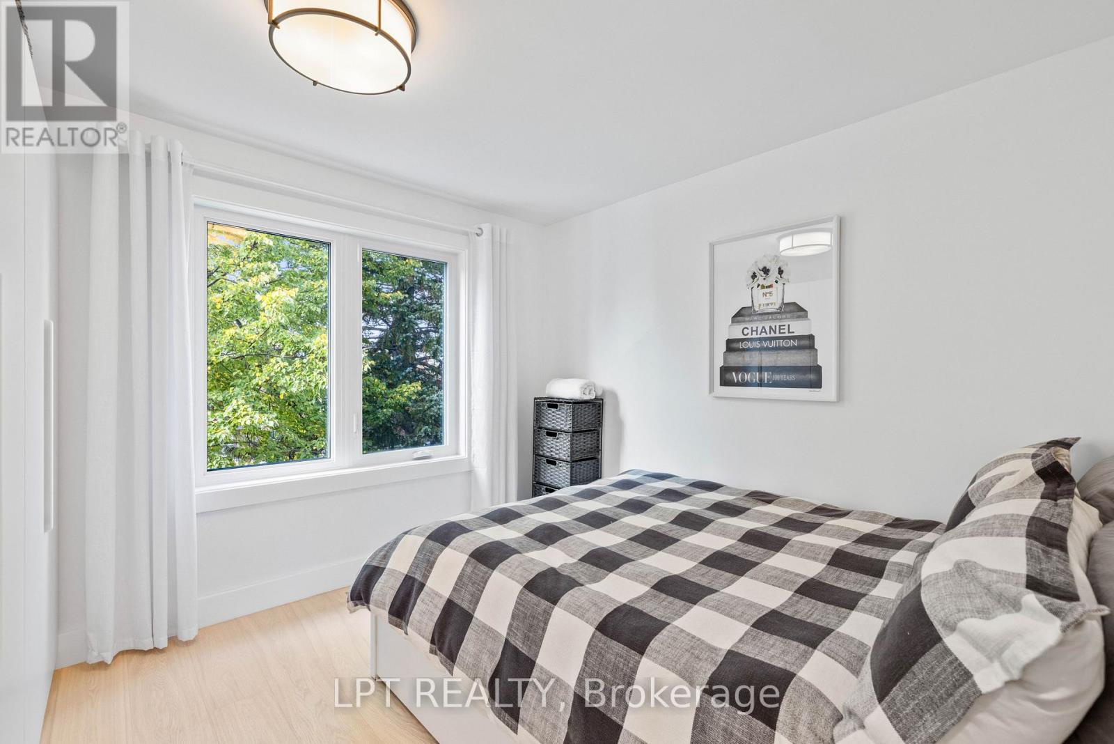 55 Laurel Avenue, Toronto (kennedy Park), Ontario