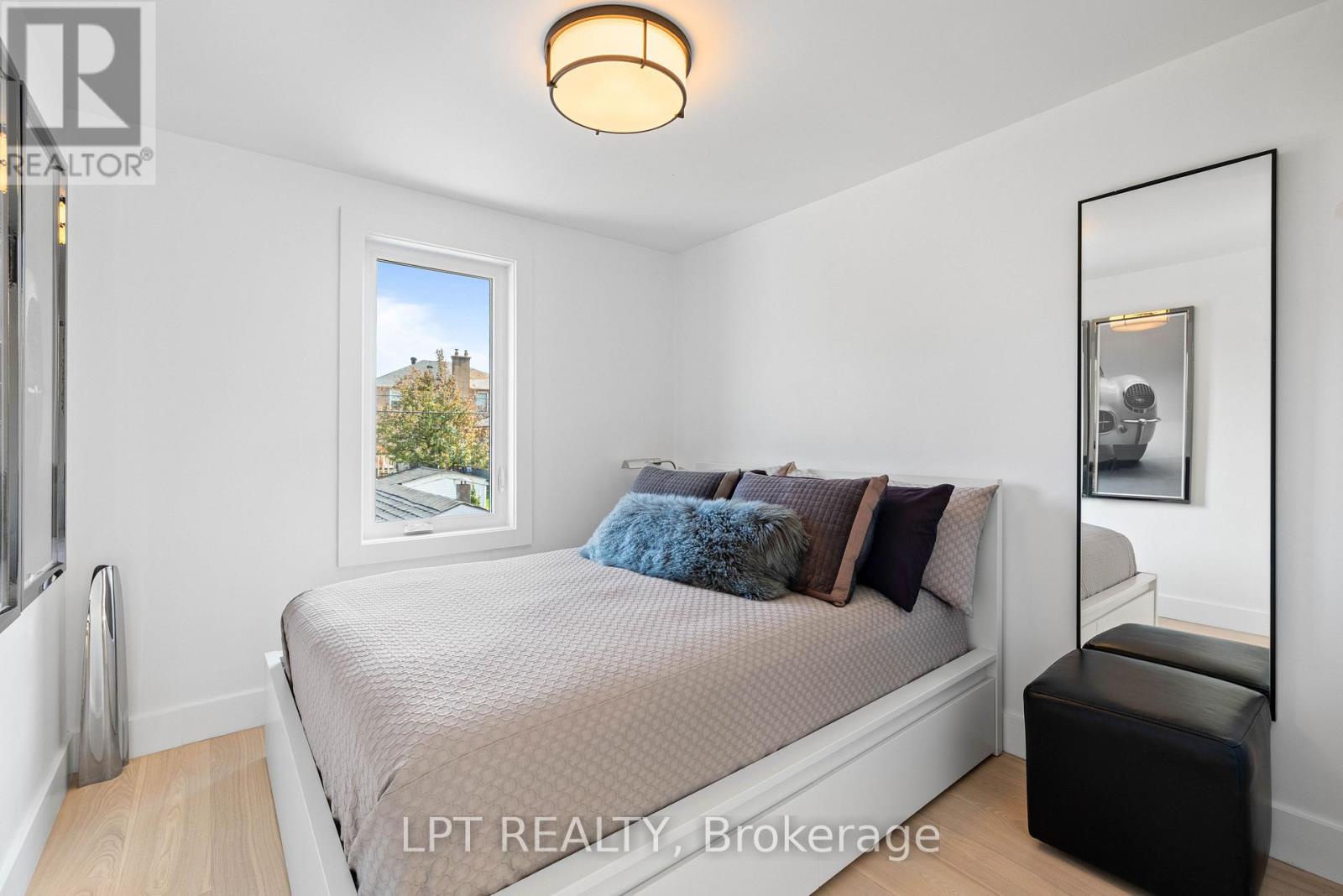 55 Laurel Avenue, Toronto (kennedy Park), Ontario