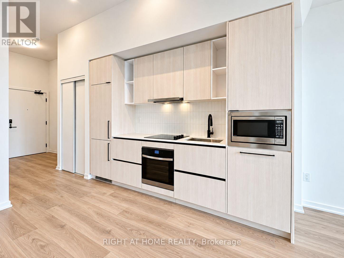 302 - 1285 Dupont Street, Toronto (dovercourt-wallace Emerson-junction), Ontario