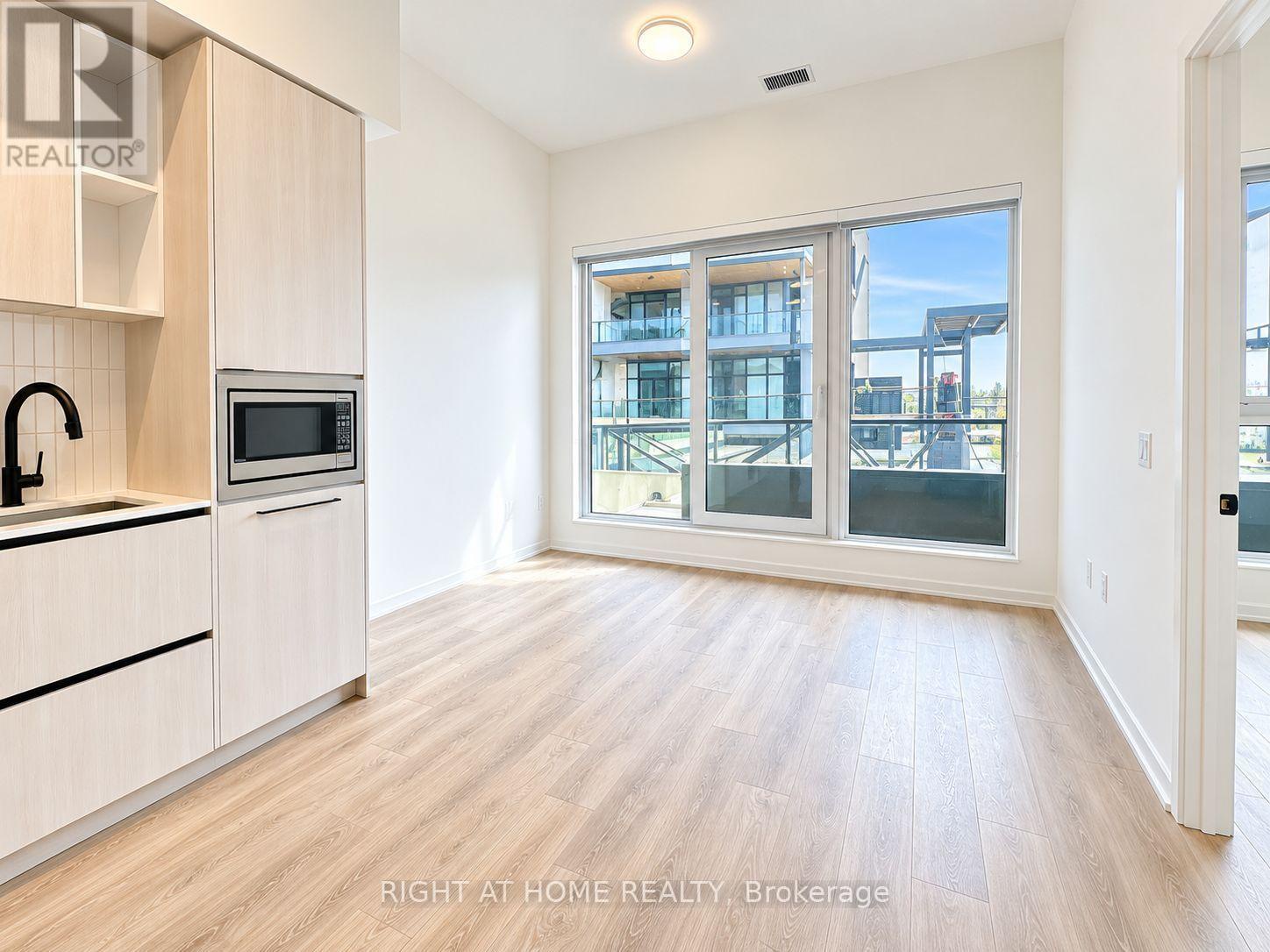 302 - 1285 Dupont Street, Toronto (dovercourt-wallace Emerson-junction), Ontario