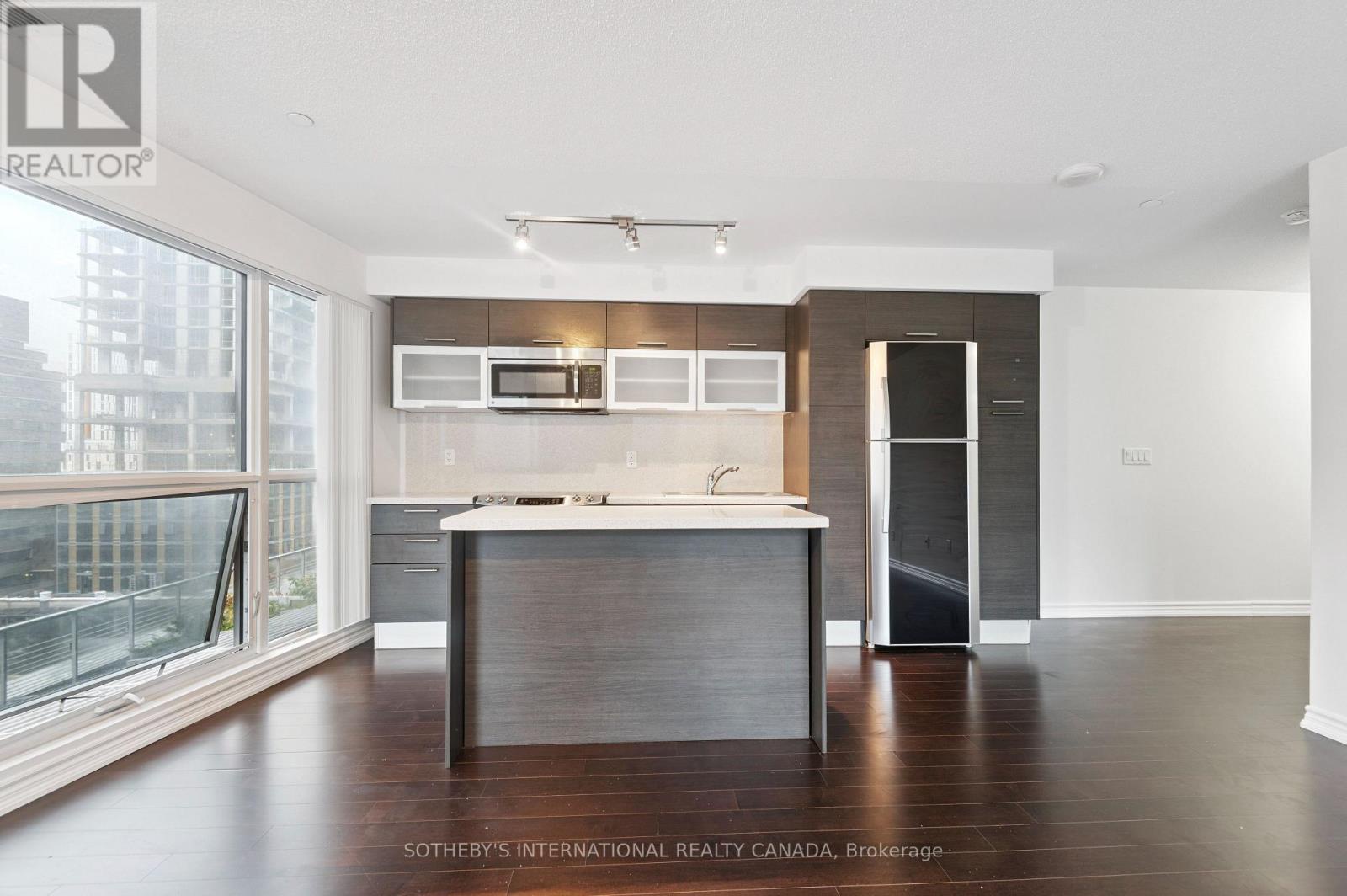 602 - 386 Yonge Street, Toronto (bay Street Corridor), Ontario