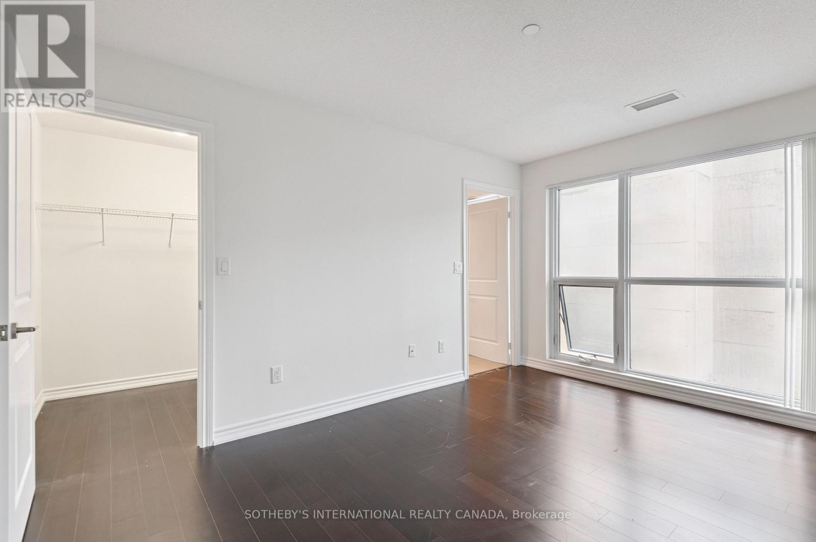 602 - 386 Yonge Street, Toronto (bay Street Corridor), Ontario
