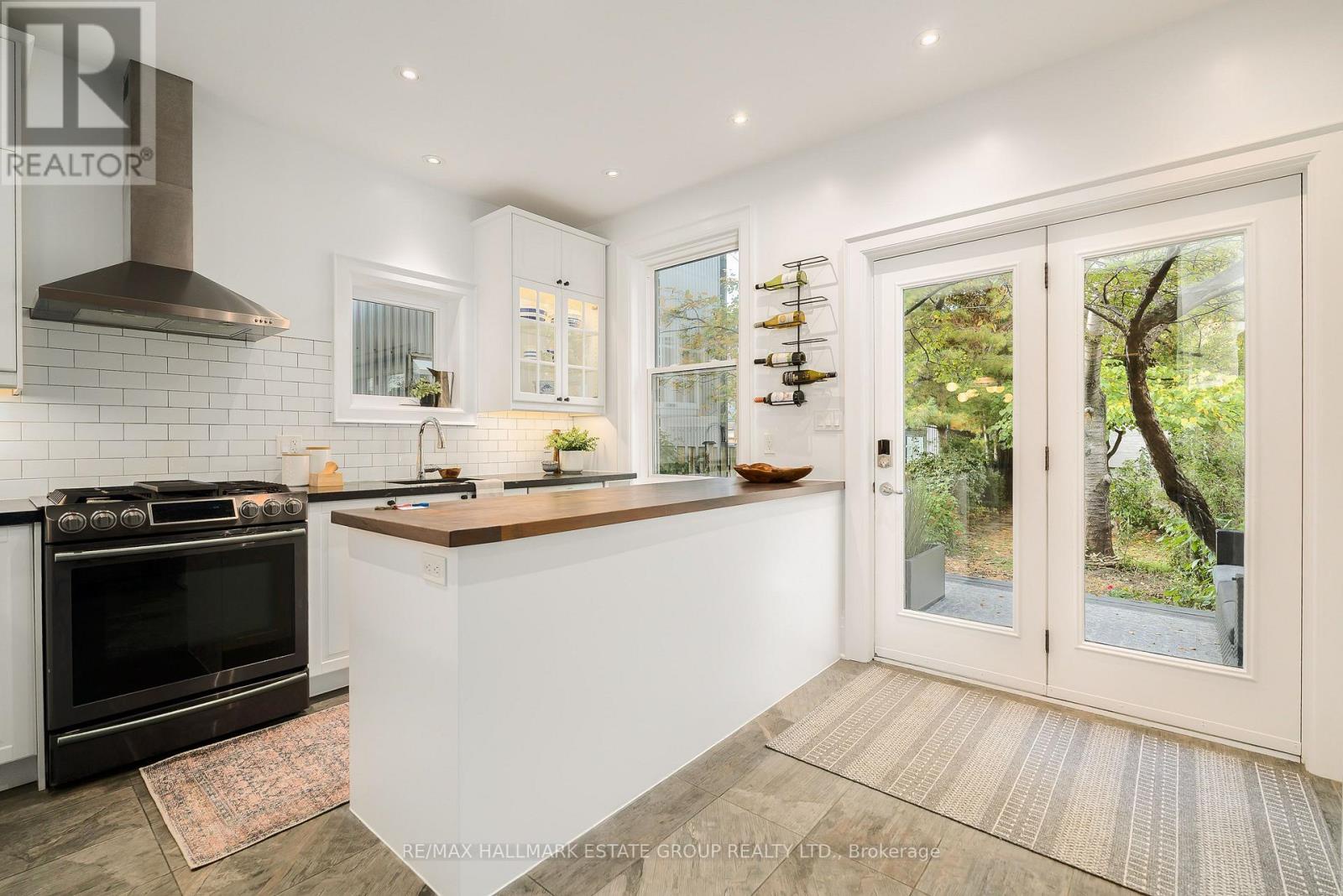 42 Fern Avenue, Toronto (roncesvalles), Ontario